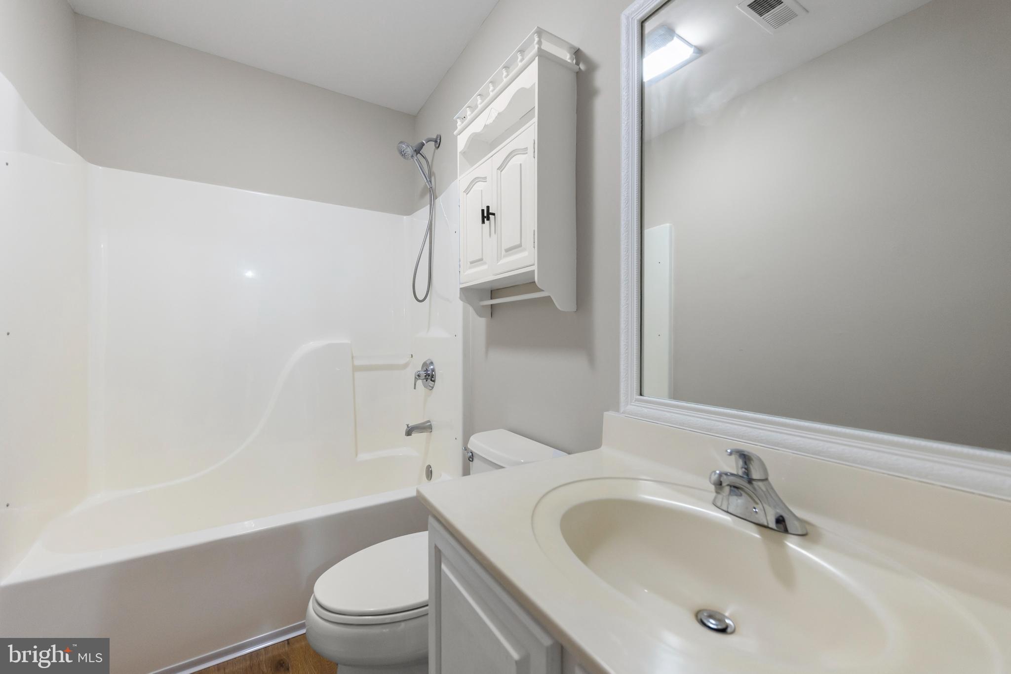 WOODSIDE ESTATES - Residential