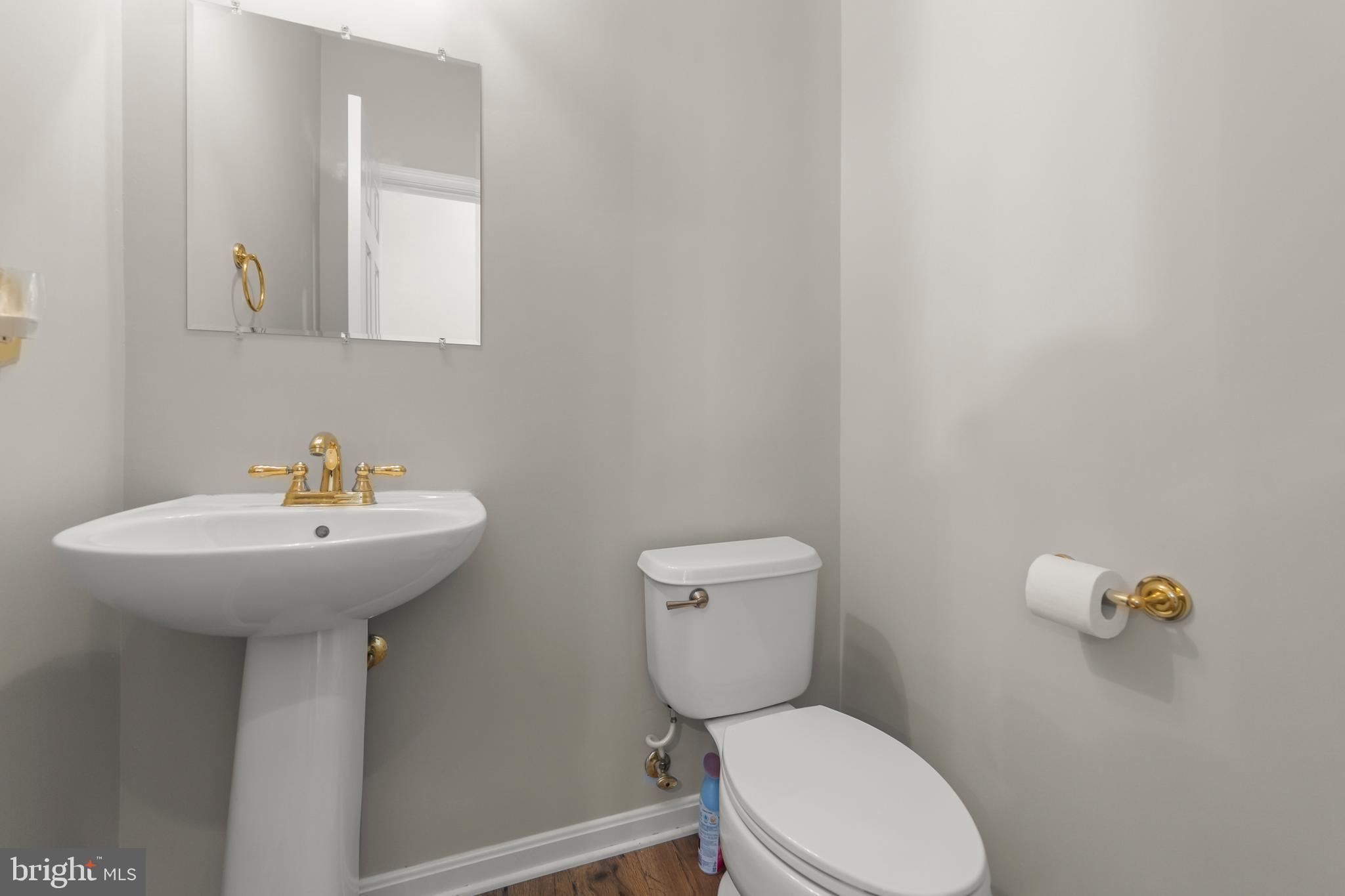 WOODSIDE ESTATES - Residential