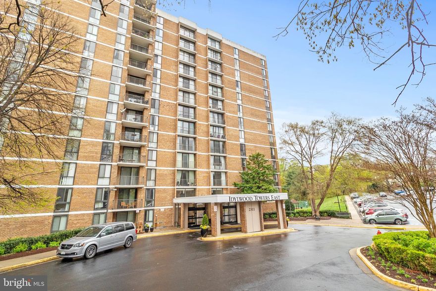 LOCATION LOCATION LOCATION !!!!
Pls remove your shoes:
Spacious, Newly Renovated, Large Condo with Abundant Natural Light Welcome to this generously proportioned END-UNIT condo, which offers an abundance of natural light and a captivating view from its expansive balcony overlooking the pool. Freshly painted and thoughtfully updated, this large condo boasts new luxury laminated flooring and carpet and newer windows and sliding door that enhance both its aesthetics and energy efficiency. Windows less than 10 years old.  newly Bosch dishwasher, Brand new Refrigerator  All new lighting throughout. All interior doors are new and real wood. Inside, you'll find the convenience of a newly washer and dryer right in the unit, making daily chores a breeze. Plus, the condo fee includes all basic utilities, adding even more value to your living experience. This well-maintained building offers the added convenience of a 24-hour desk clerk and ample parking for residents. Hallway renovations for Floor Nine . Located within walking distance of the West Falls Church Metro station and multiple shopping centers, it's easy to access all your daily needs. Additionally, you're just a stone's throw away from the bustling Tysons Corner Mall, ensuring that entertainment and retail therapy are never far from reach. Don't miss out on this fantastic opportunity to enjoy a perfect blend of comfort, convenience, and a peaceful view, all within the spacious confines of this exceptional condo.