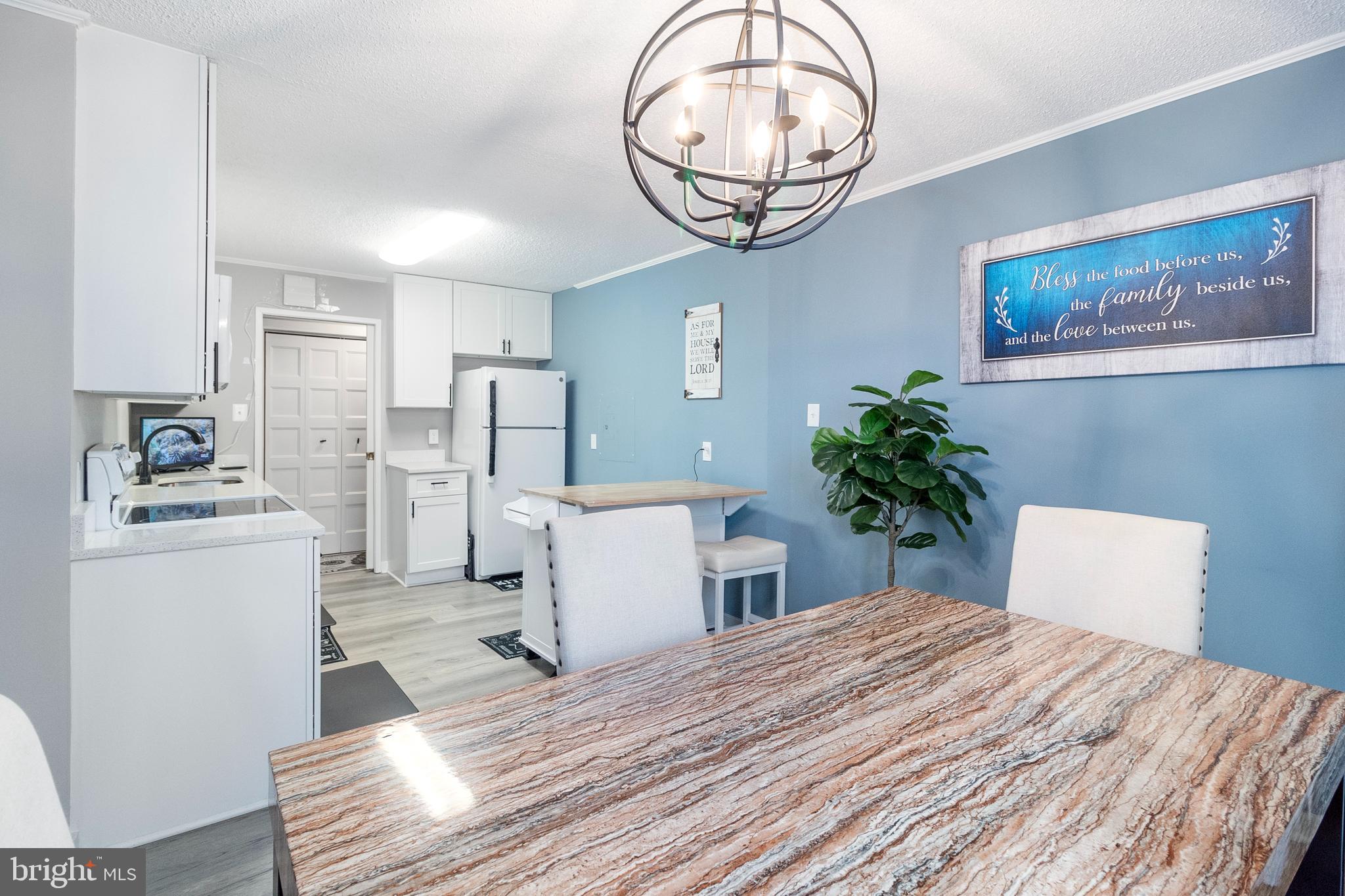 IDYLWOOD TOWERS CONDO - Residential