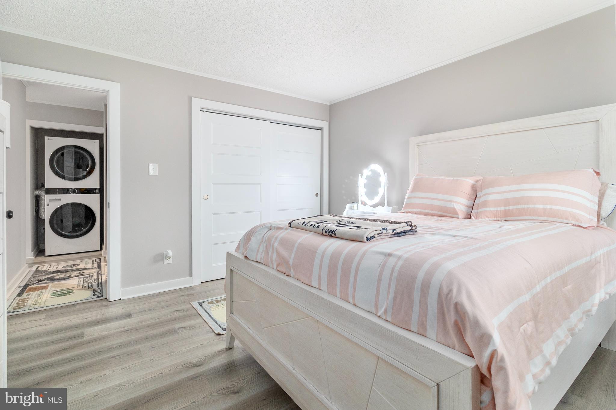 IDYLWOOD TOWERS CONDO - Residential