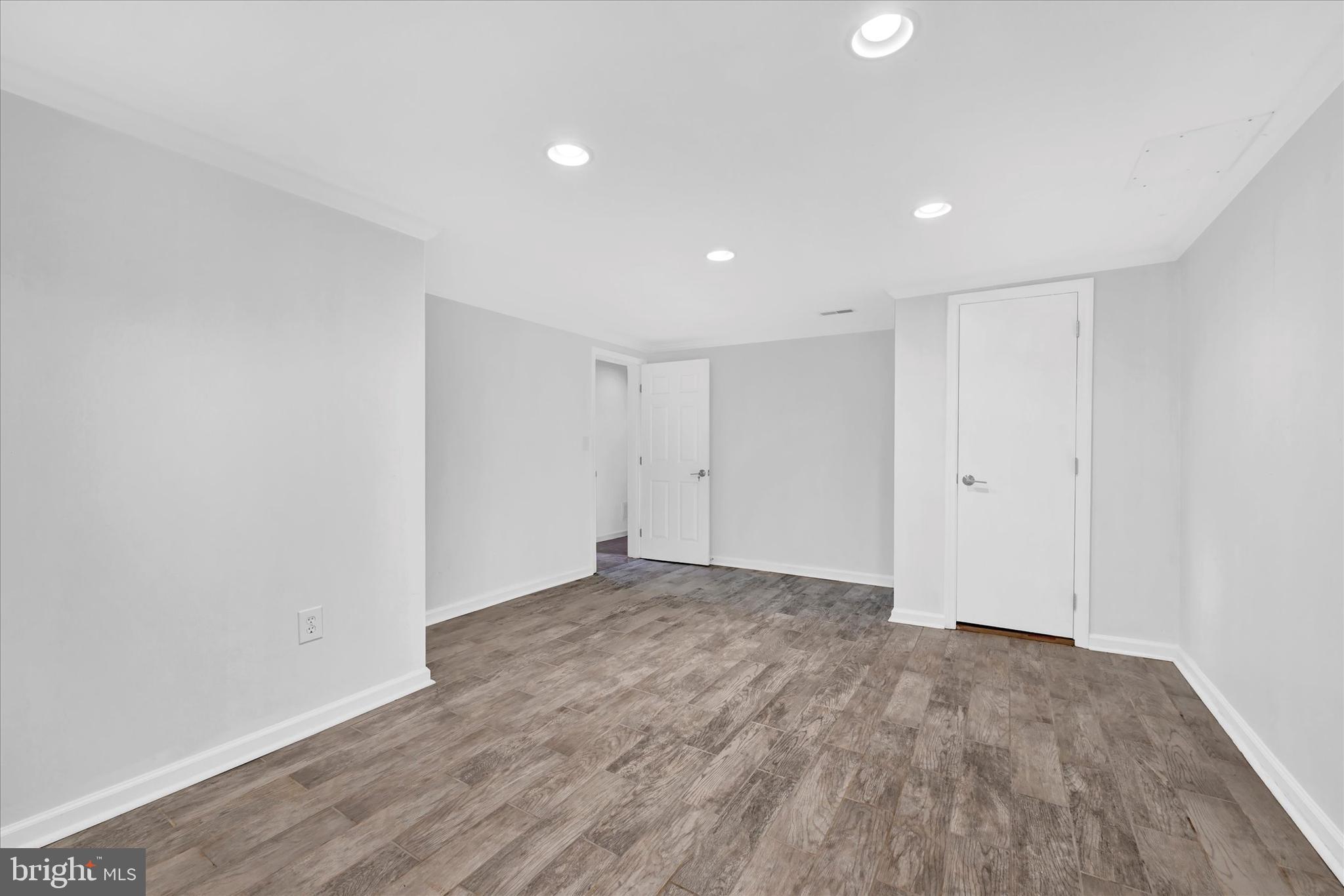 LOCKSLEY - Residential