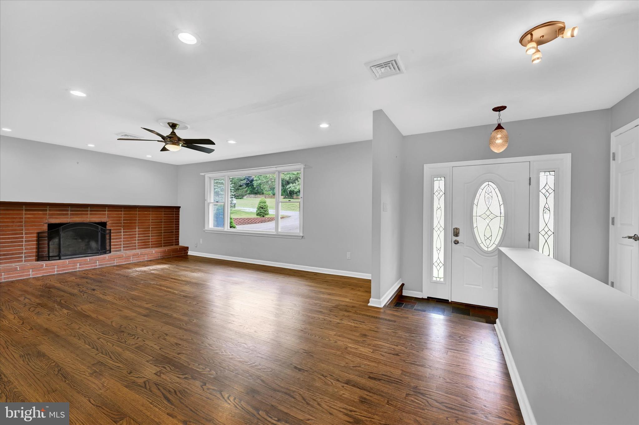 LOCKSLEY - Residential