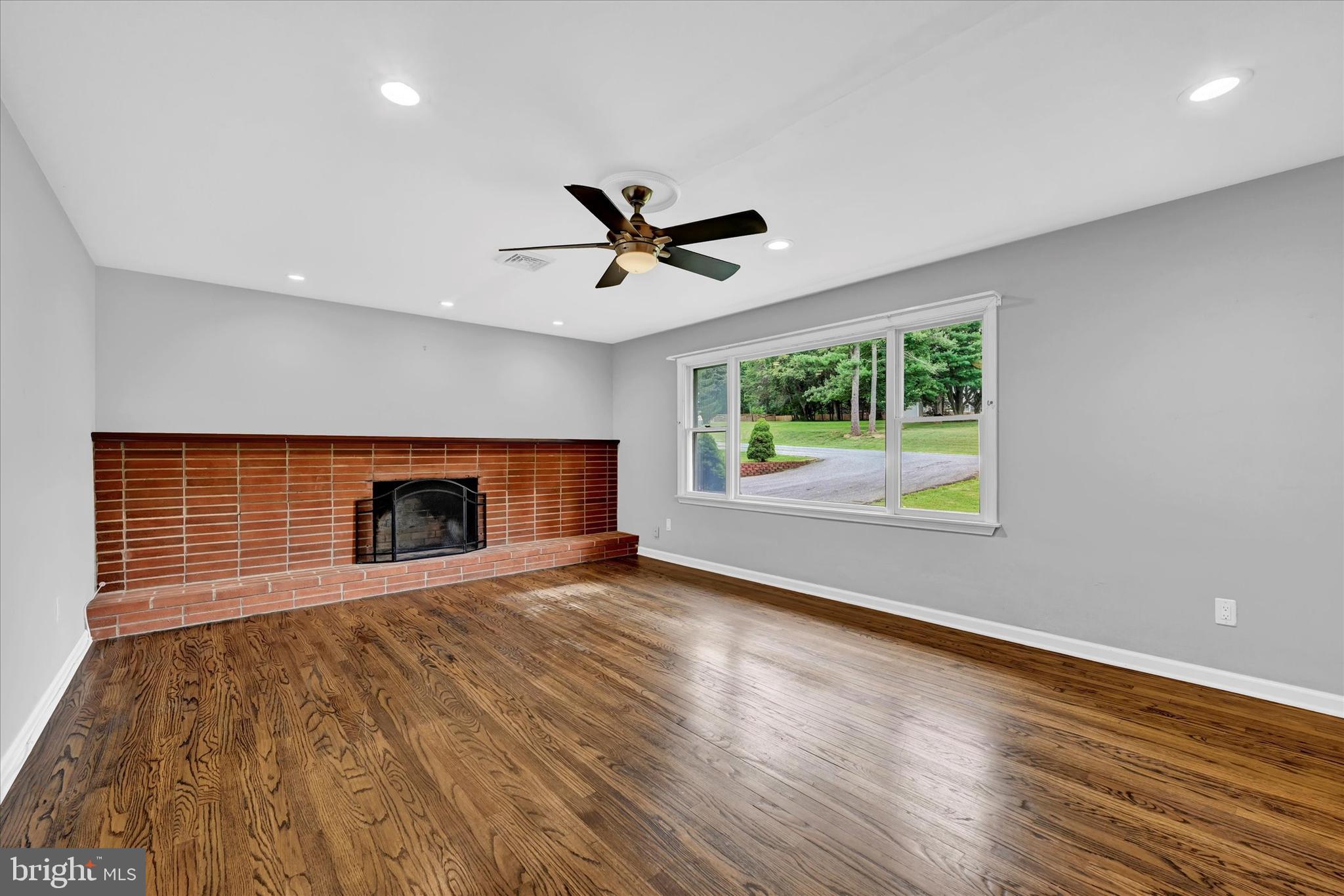 LOCKSLEY - Residential