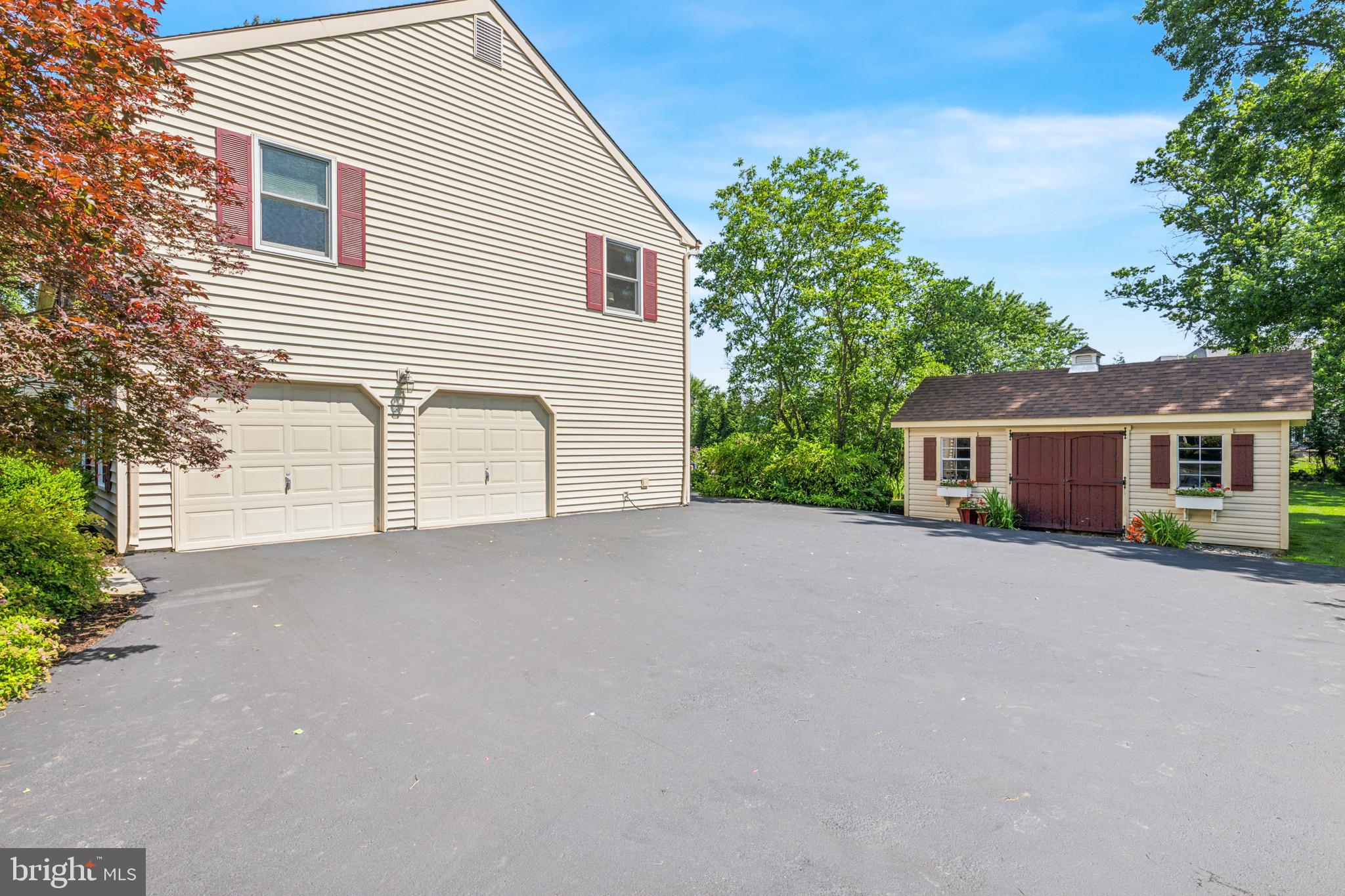 1015 PHEASANT MEADOW ROAD