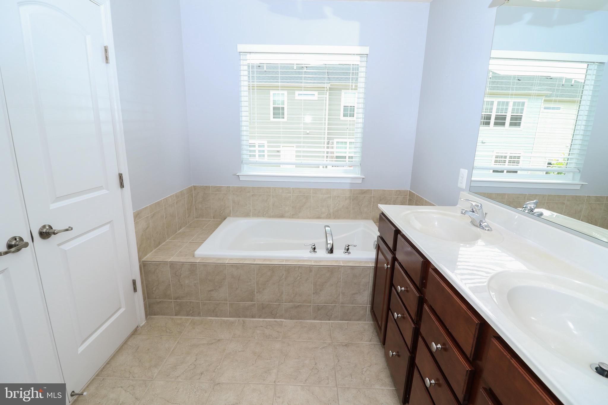 THE ENCLAVE AT ARUNDEL PRESERVE - Residential