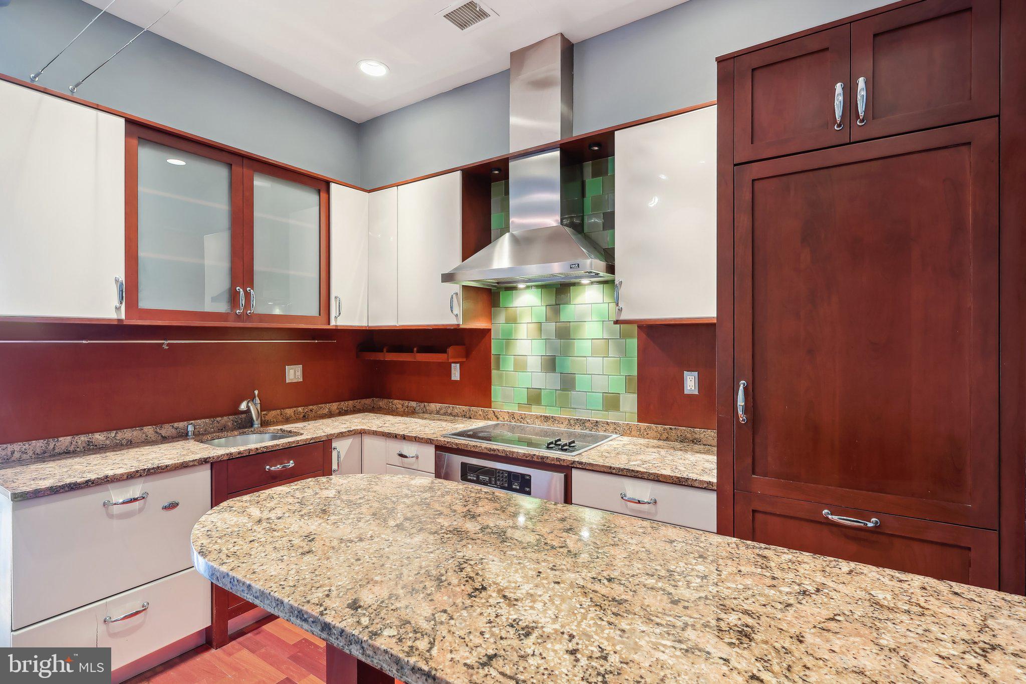 PENN'S LANDING - Residential