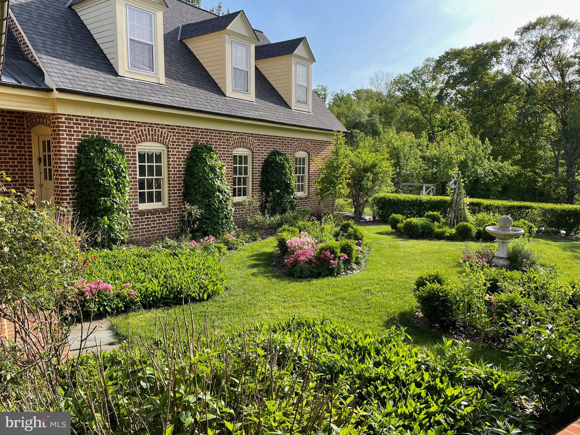 PINE HILL FARMS - Residential