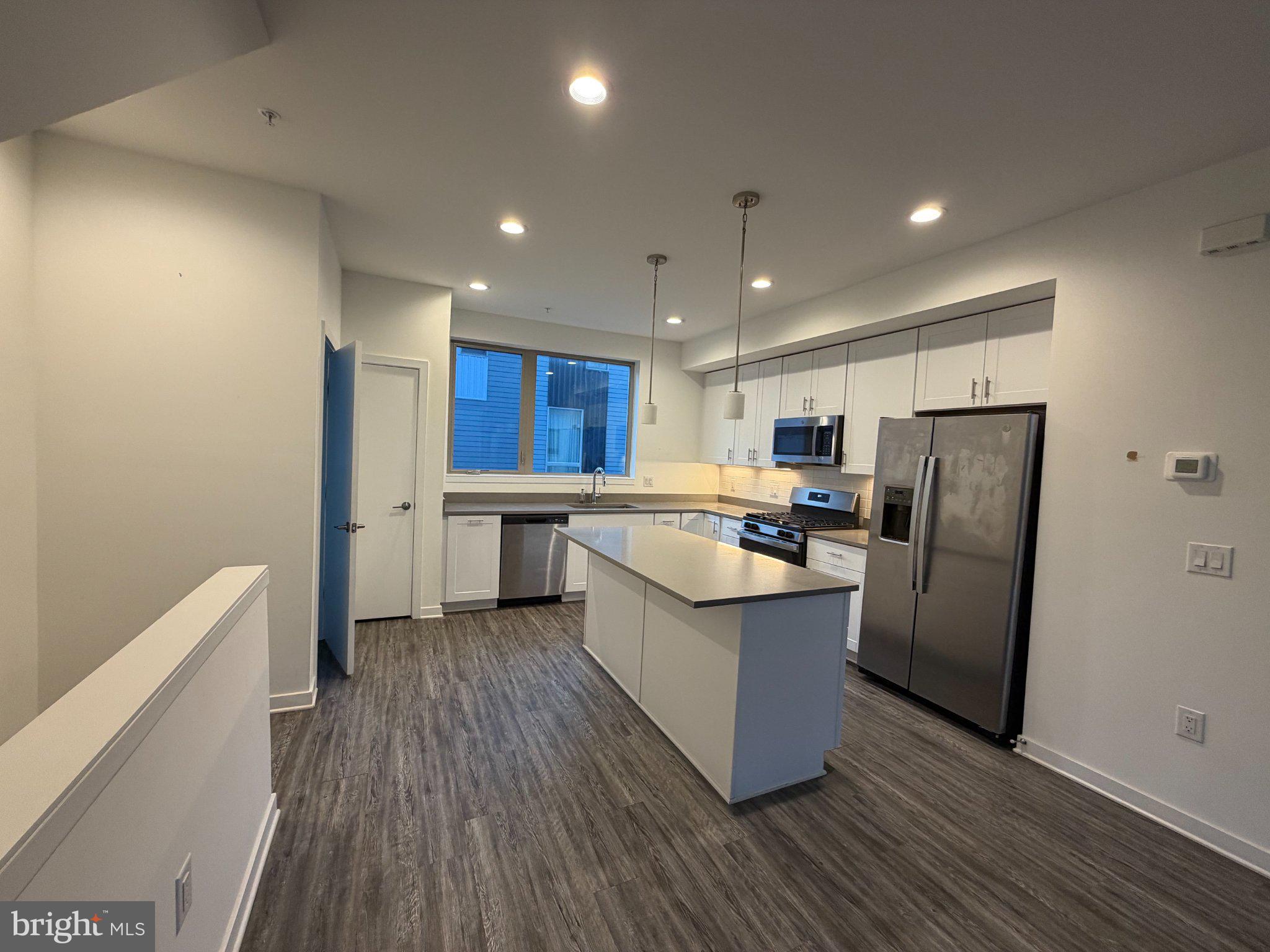 2018 NORTHBANK PLACE