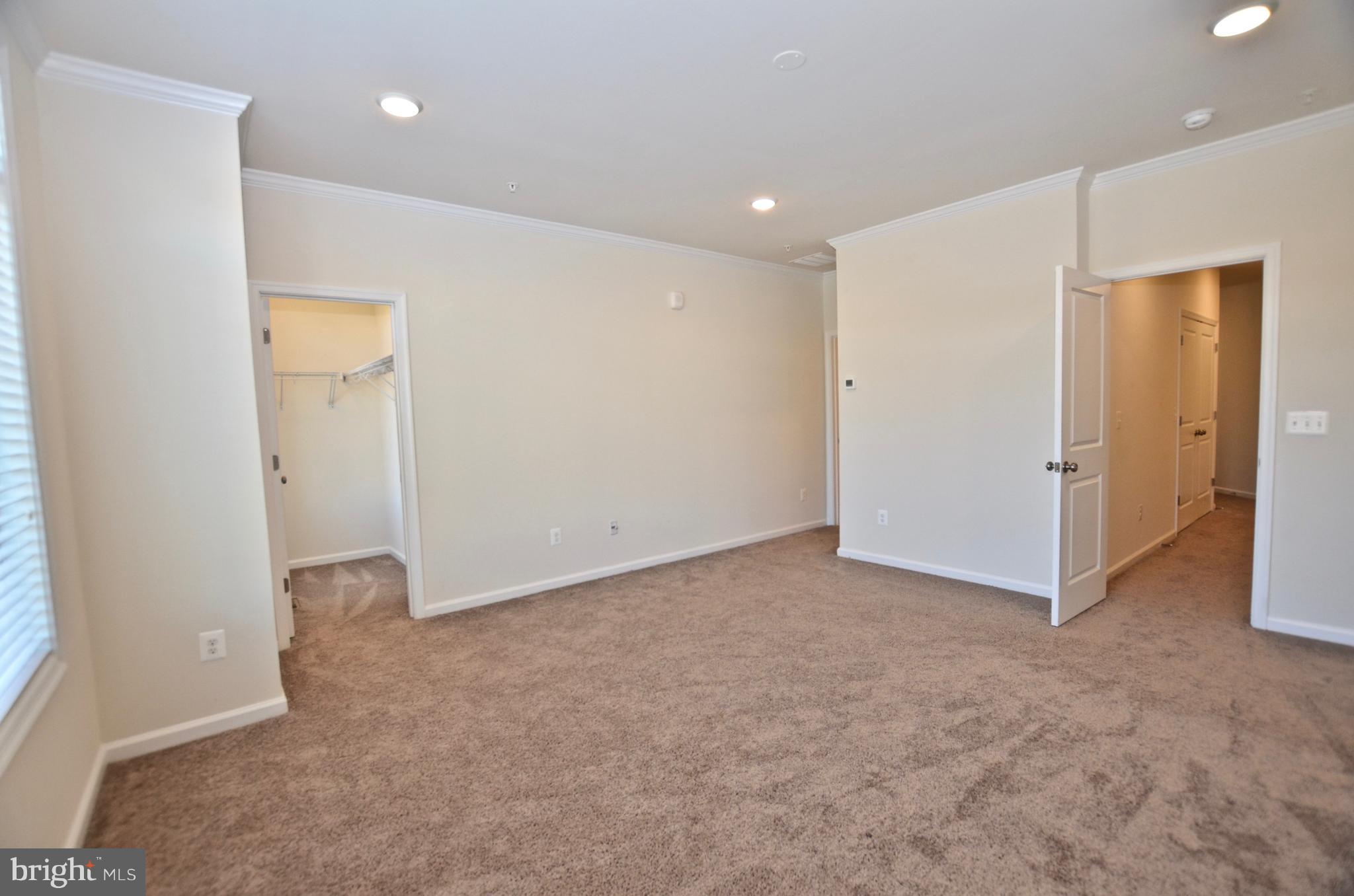 LOFTS AT VILLAGE WALK - Residential Lease