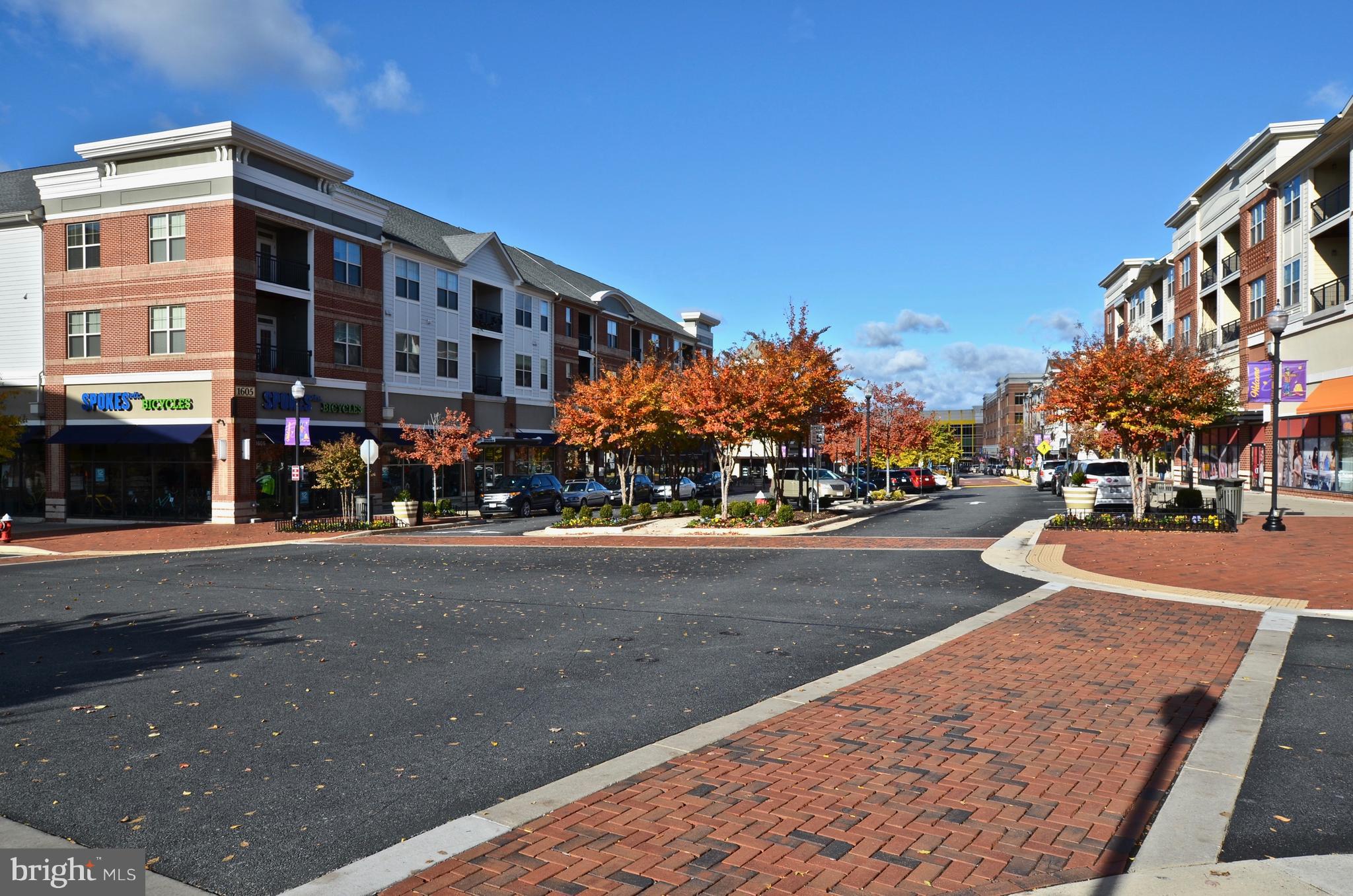 LOFTS AT VILLAGE WALK - Residential Lease