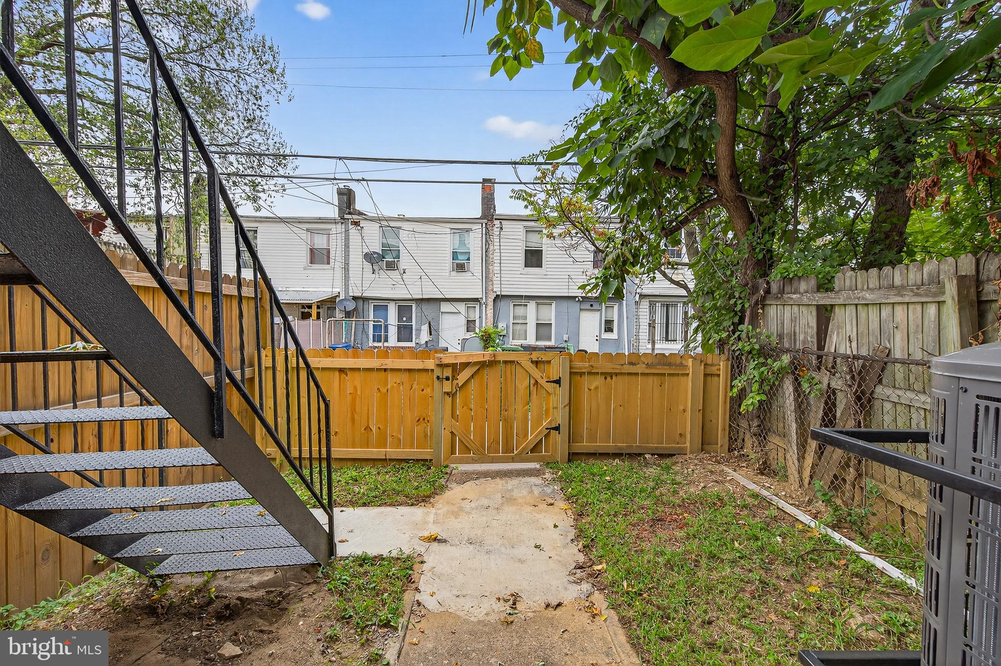 FOUR BY FOUR - Residential