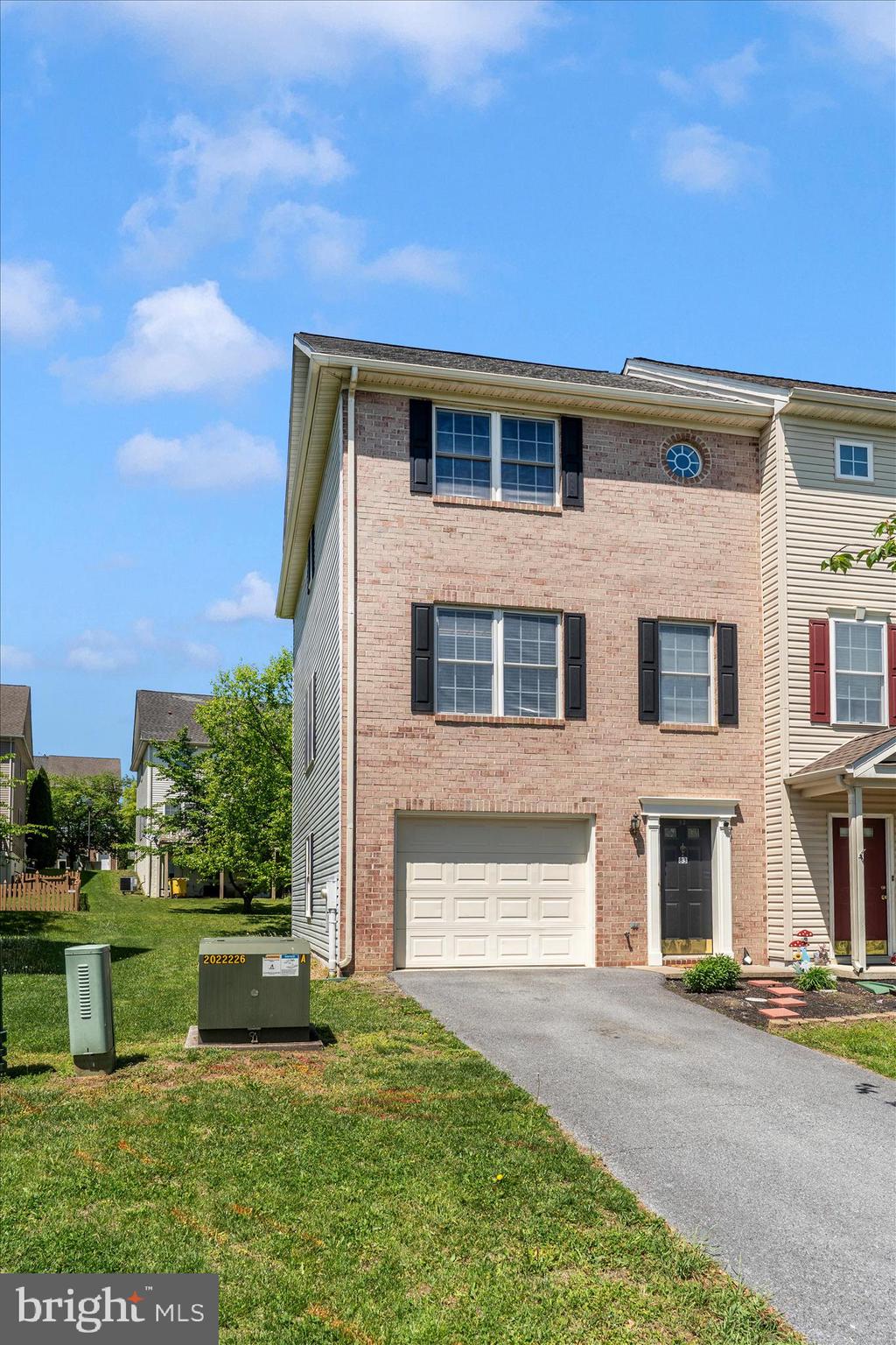 HAMMONDS MILL - Residential