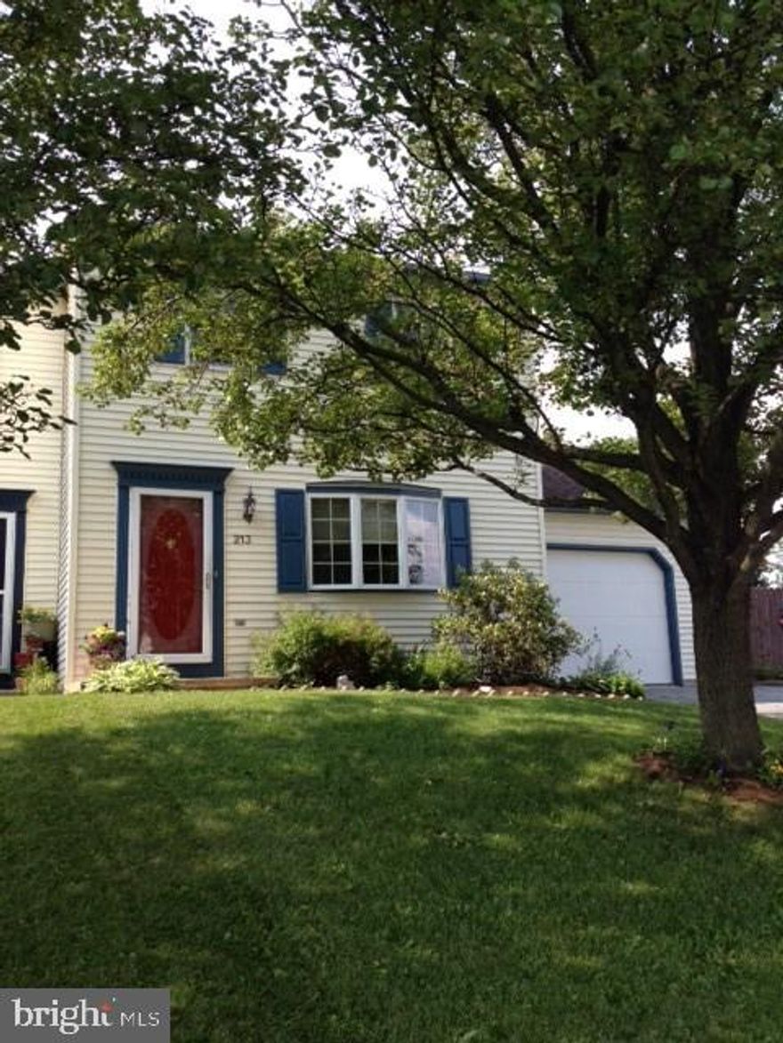 Looking for a semi-detached home in Elizabethtown Boro? This could be your next home! Located close to schools, shopping, and rte 283 access. Level yard w-18x12 deck and off street parking w-1 car garage. Open floor plan on 1st floor, kitchen island and a basement waiting to be finished. **$1500 flooring allowance for buyers.**