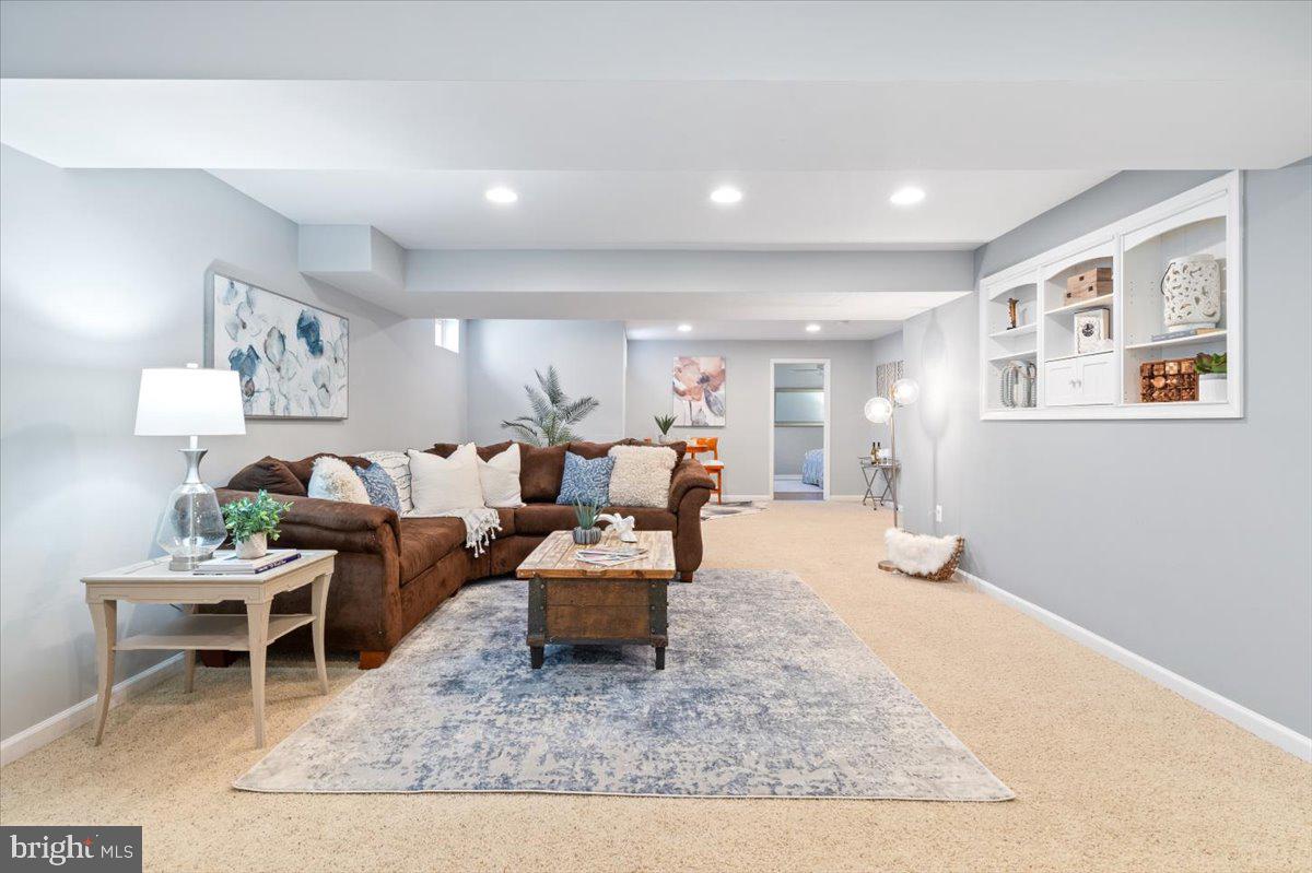 VILLAGES OF URBANA - Residential