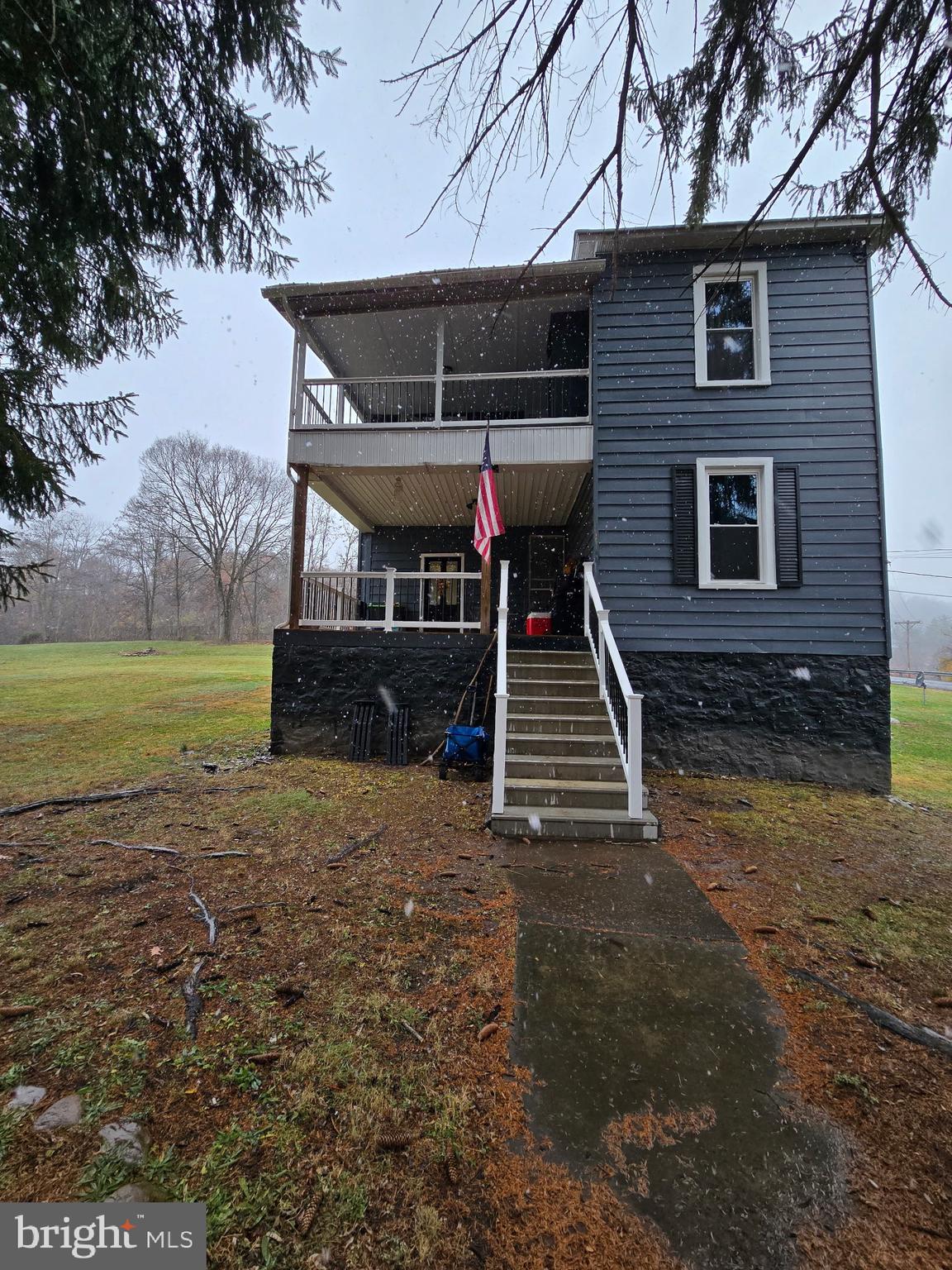136 WAVERLY STREET