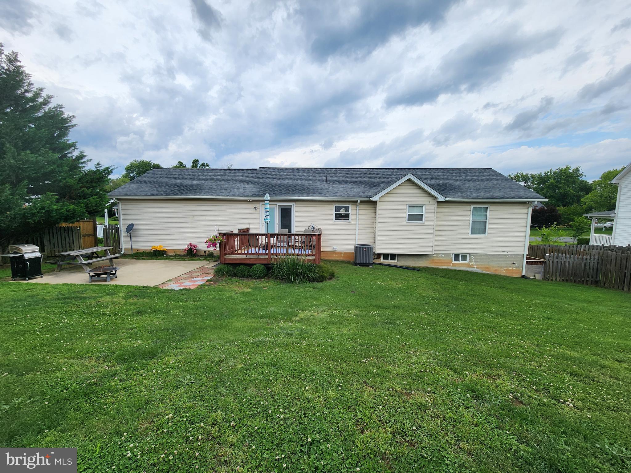 GRAFTON VILLAGE - Residential