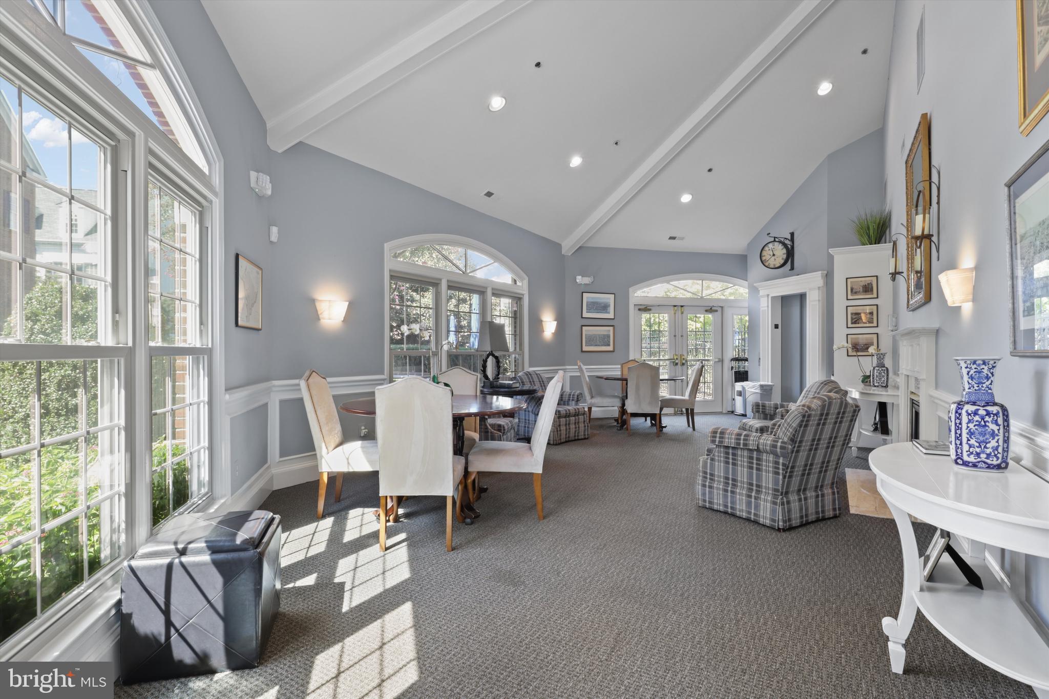 411 S FAYETTE STREET