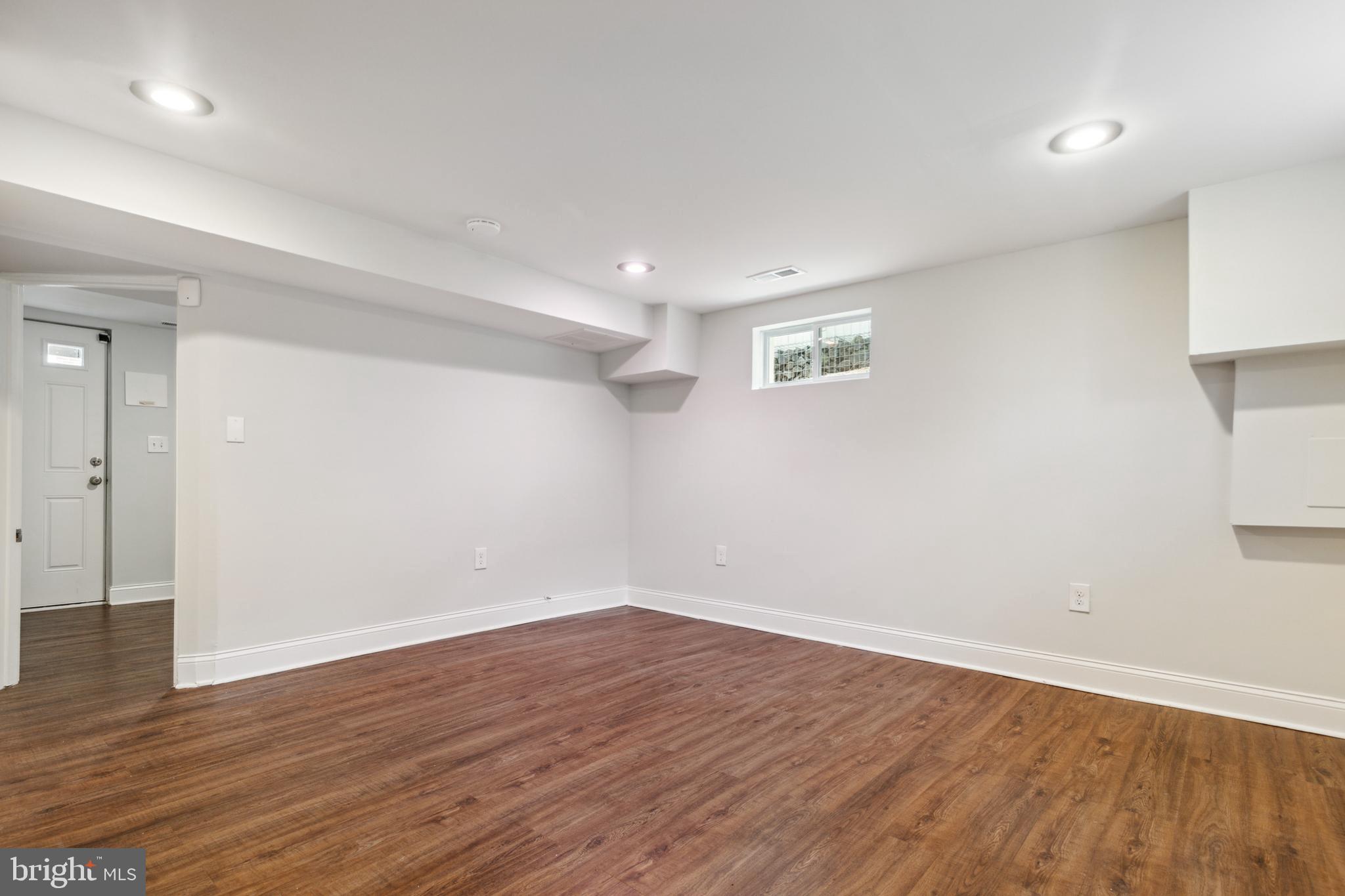 BARRY FARMS - Residential Lease