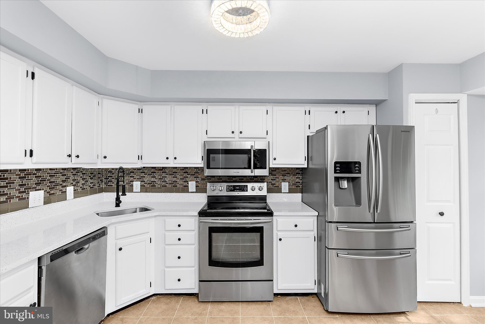 ELLICOTT MEADOWS - Residential