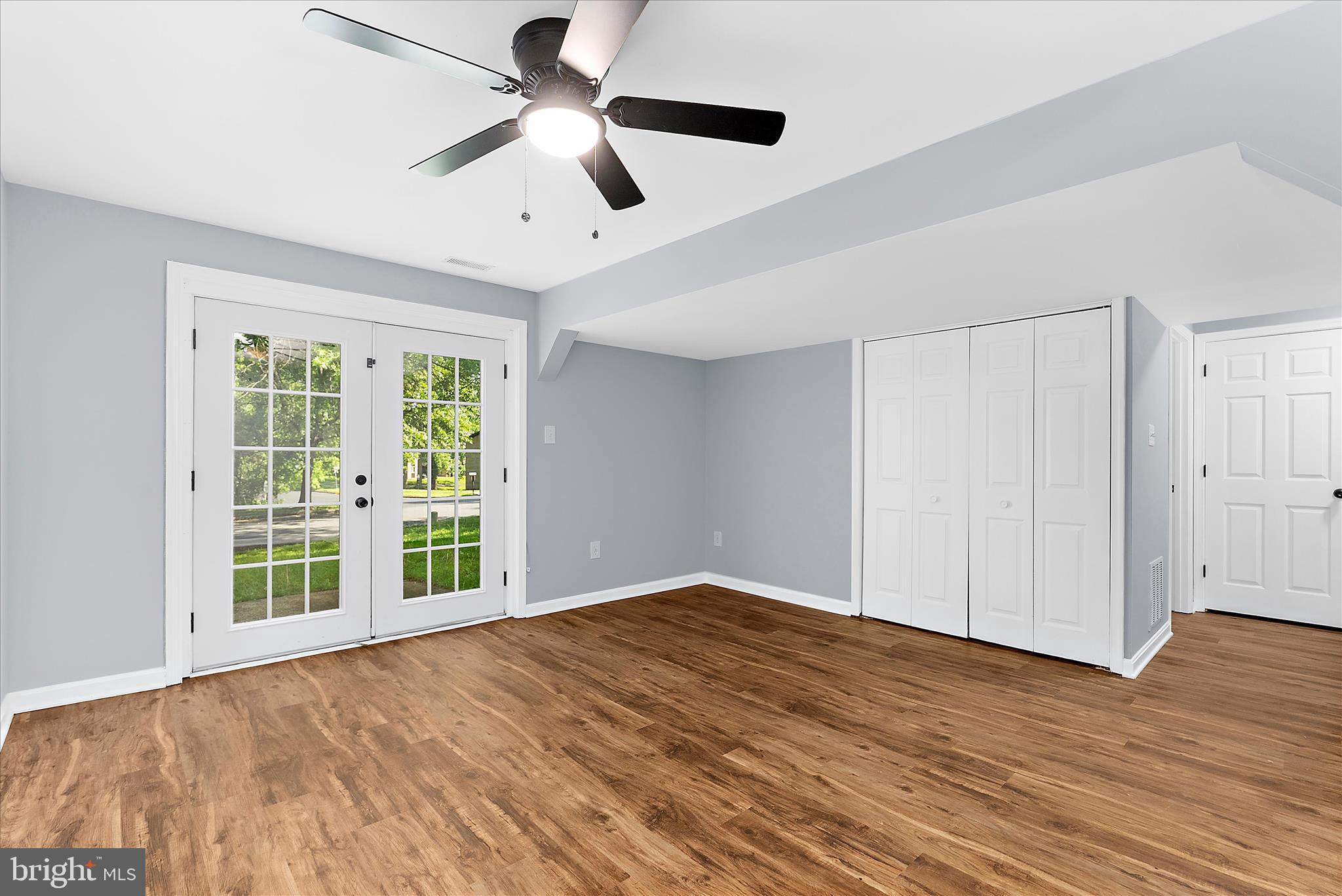 ELLICOTT MEADOWS - Residential