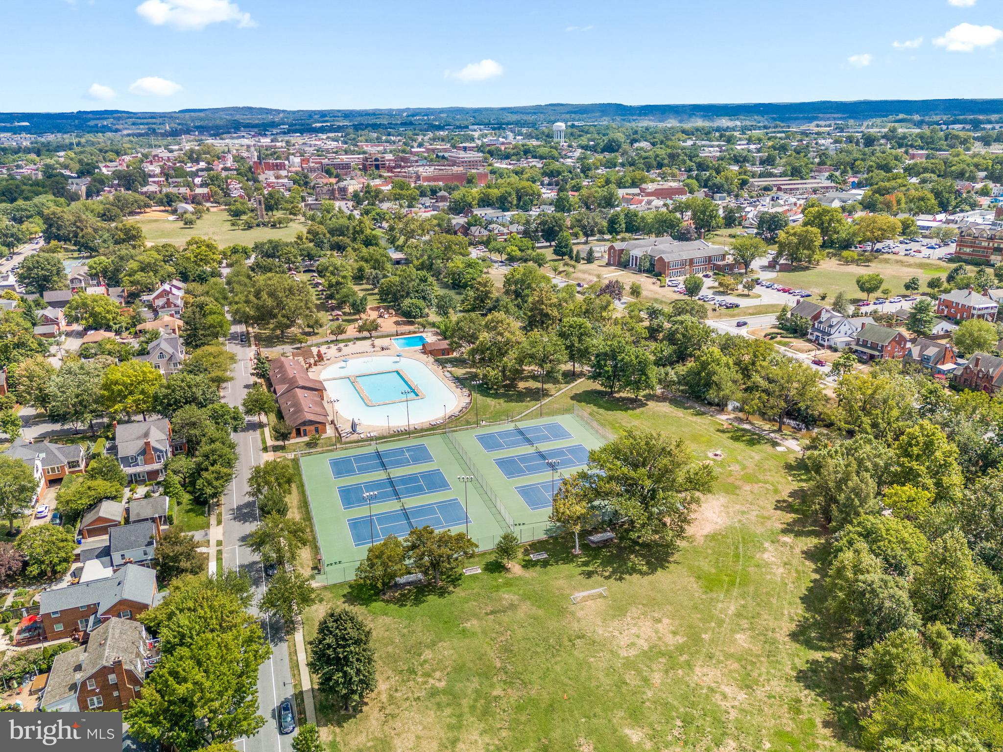 BAKER PARK - Residential