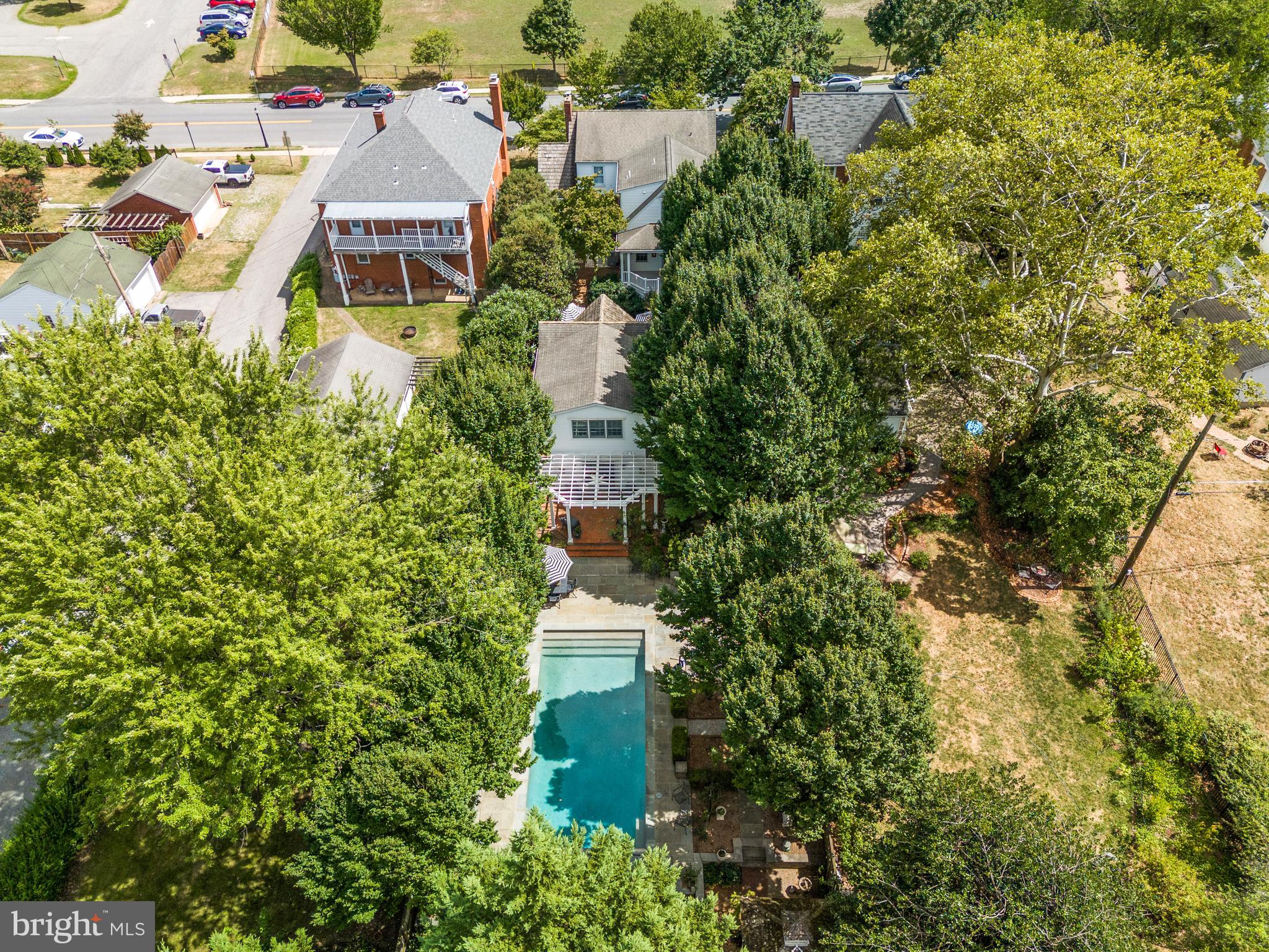 11 N JEFFERSON STREET
