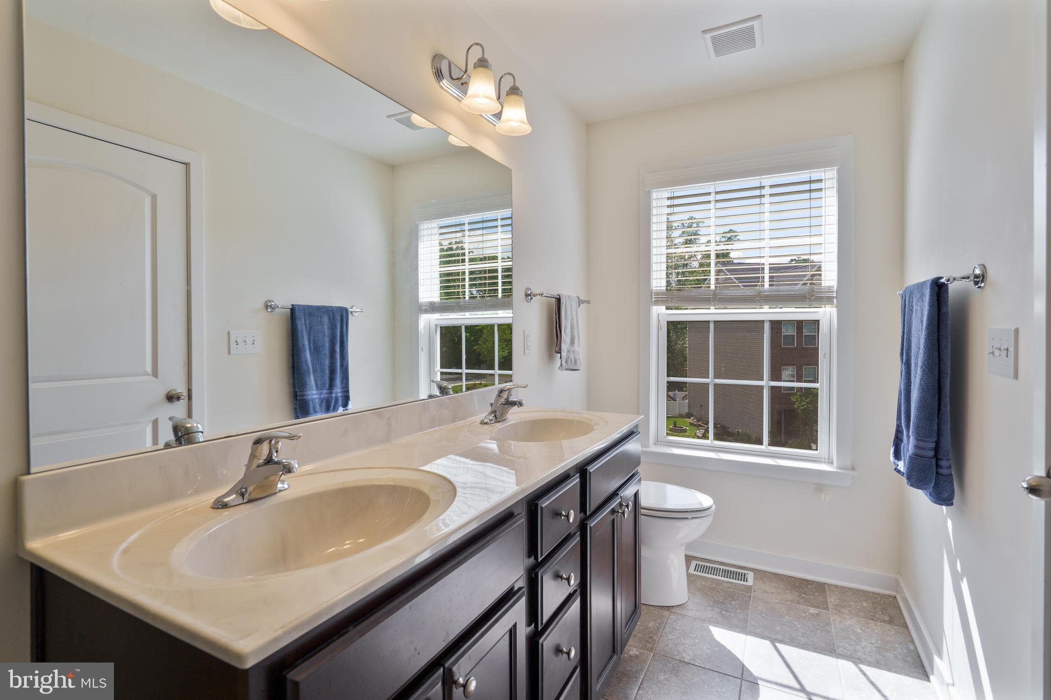 BROOKFIELD - Residential