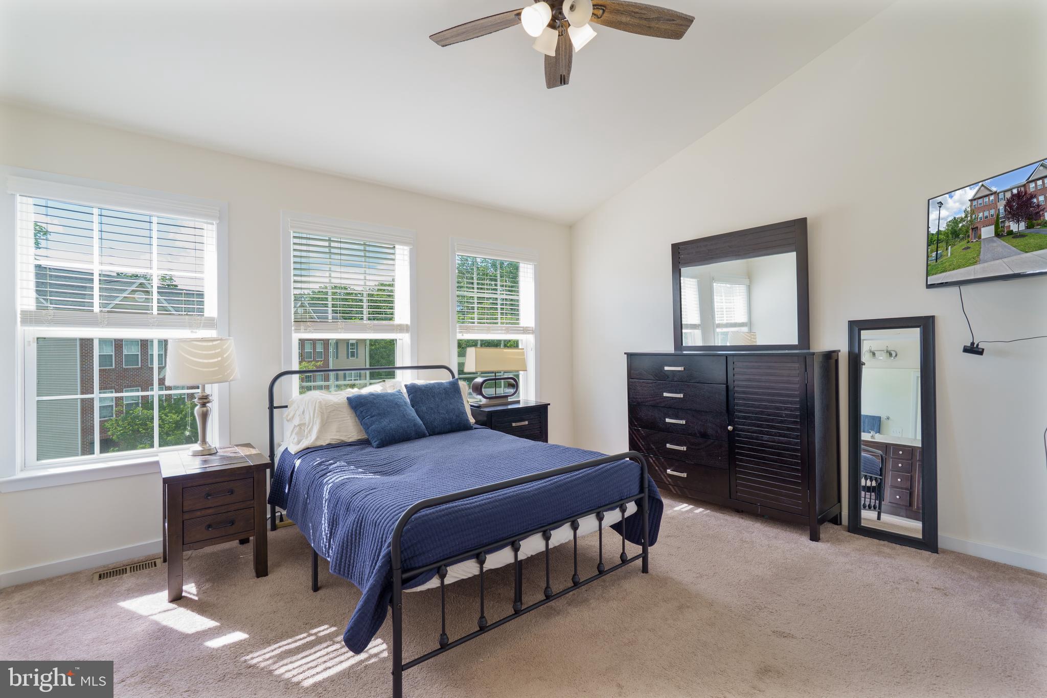 BROOKFIELD - Residential