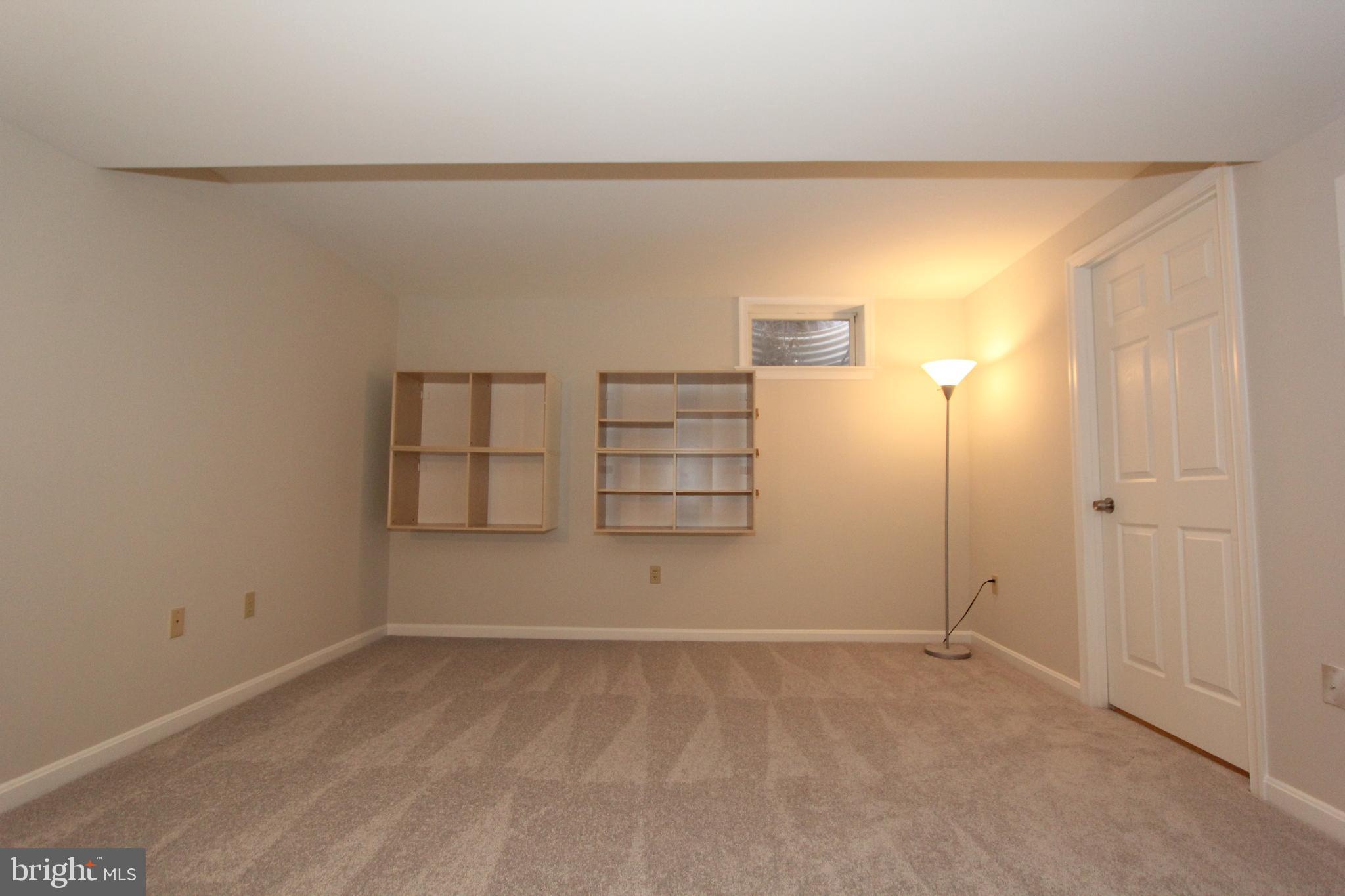 WHITTIER POND - Residential