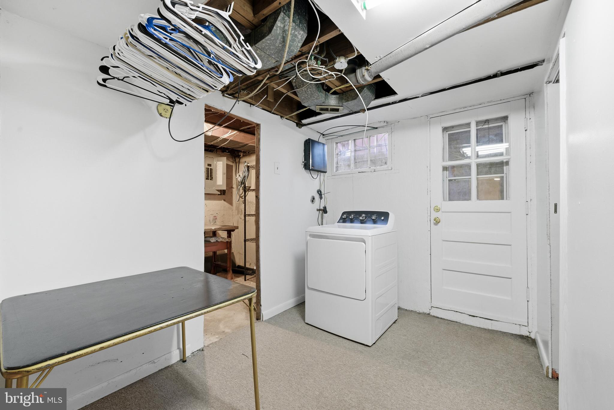 ARBOUR MANOR - Residential