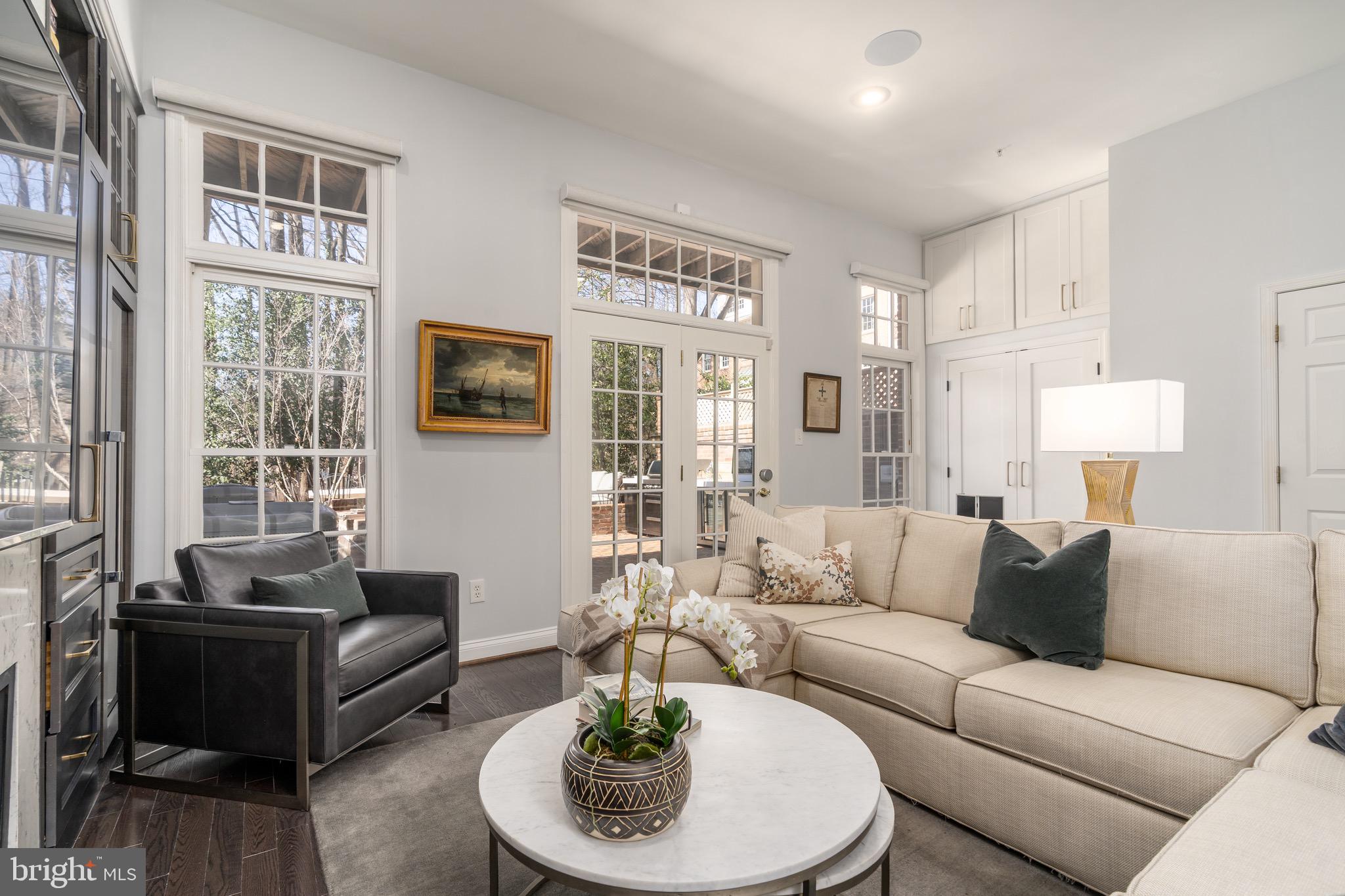 HILLANDALE - Residential