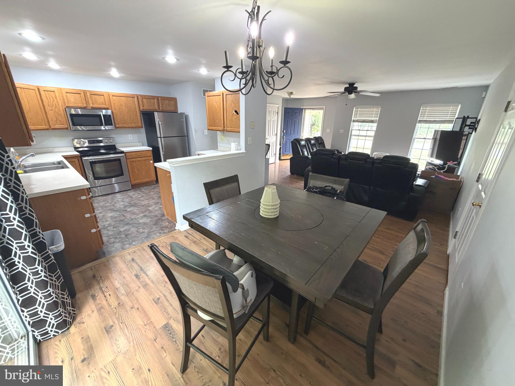 44 N EMBER DRIVE