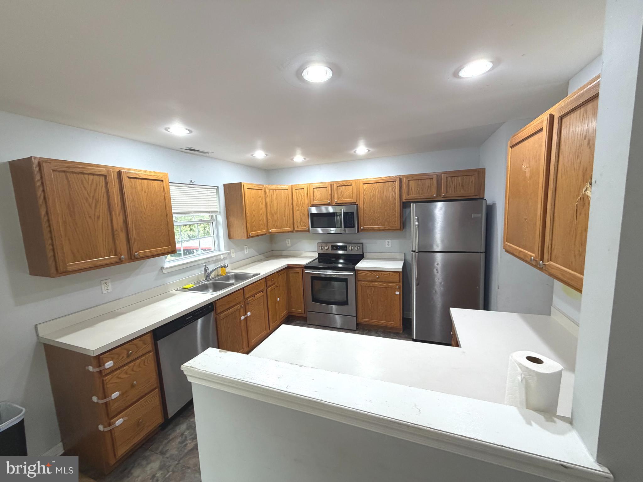 44 N EMBER DRIVE