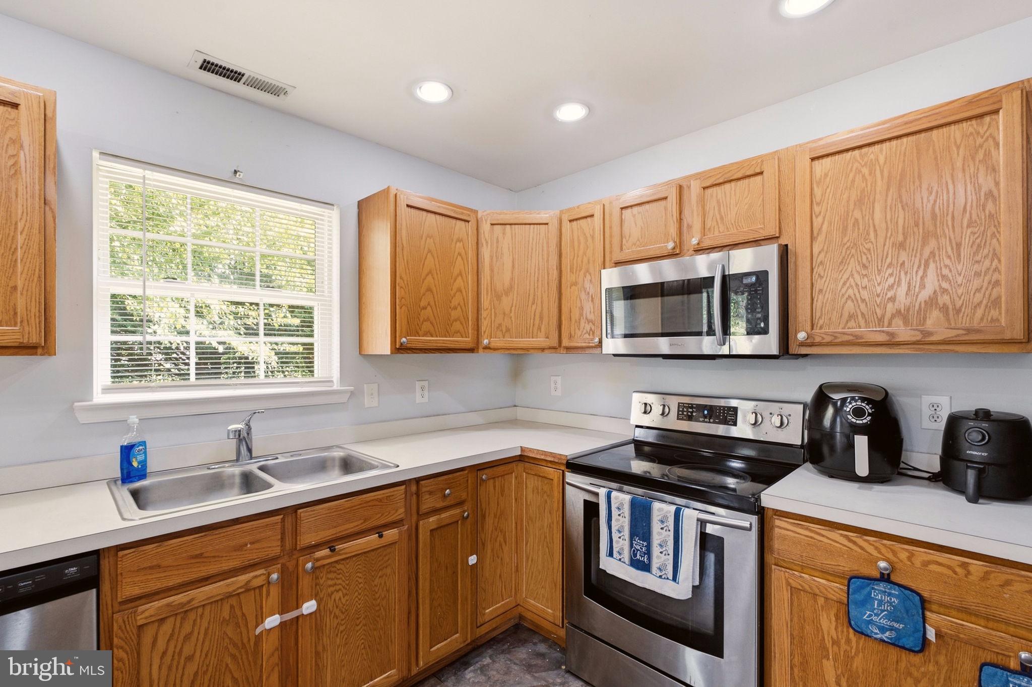 44 N EMBER DRIVE