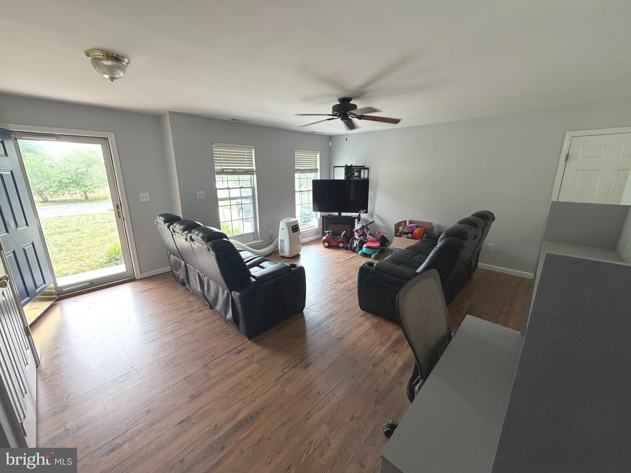 44 N EMBER DRIVE