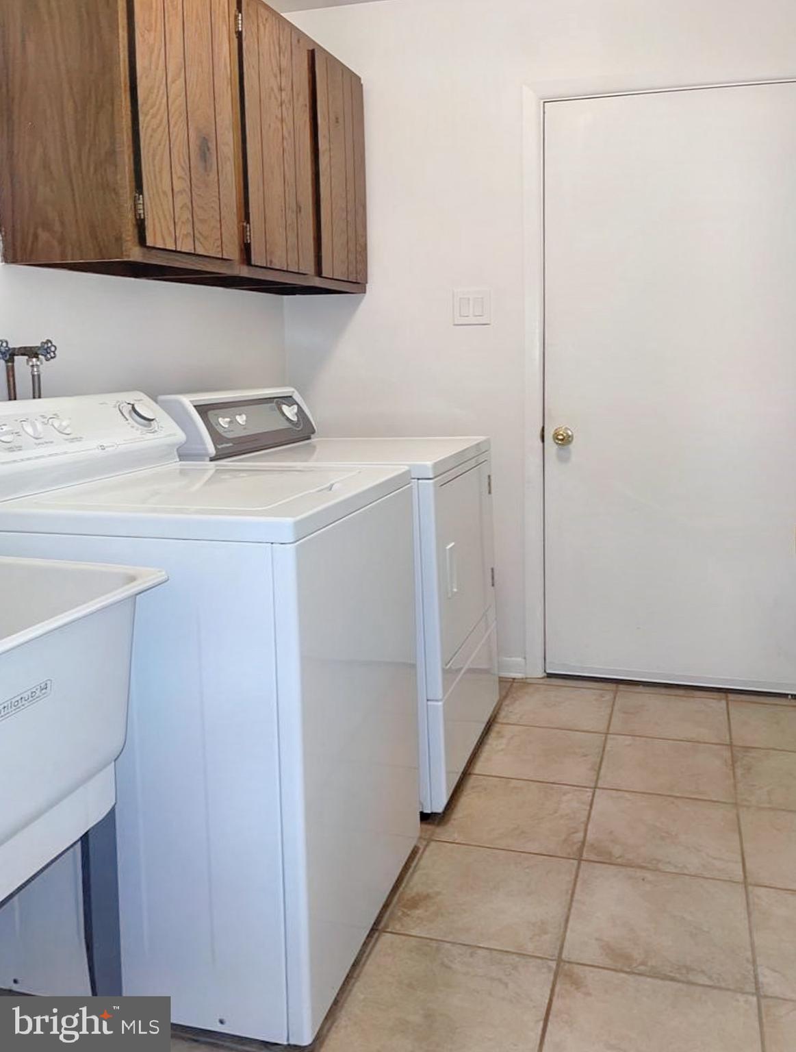 WESTWYK - Residential Lease