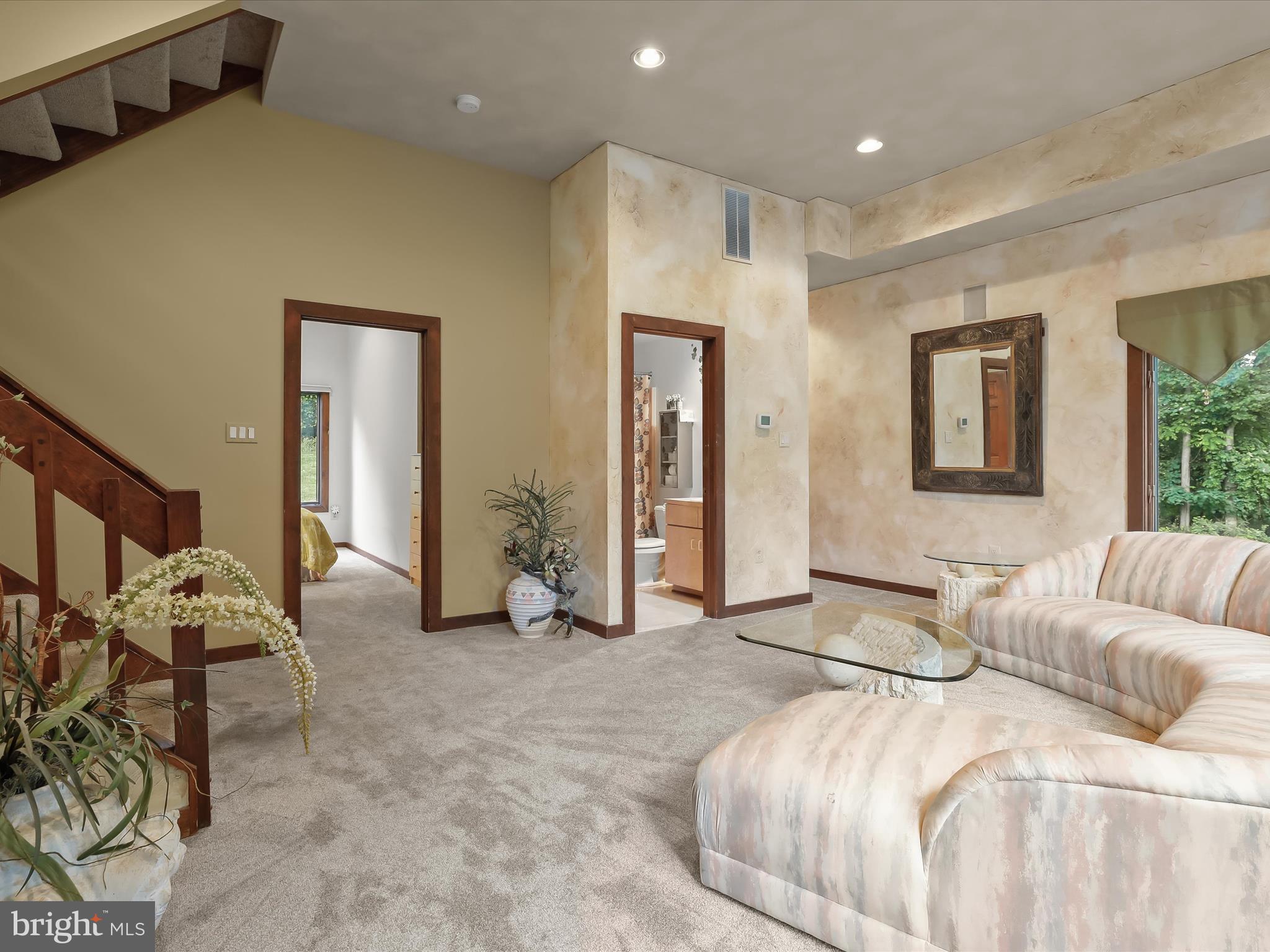 RIDGEWOOD - Residential