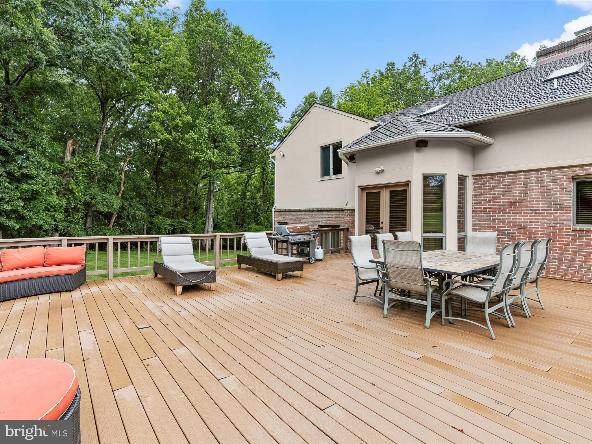 RIDGEWOOD - Residential