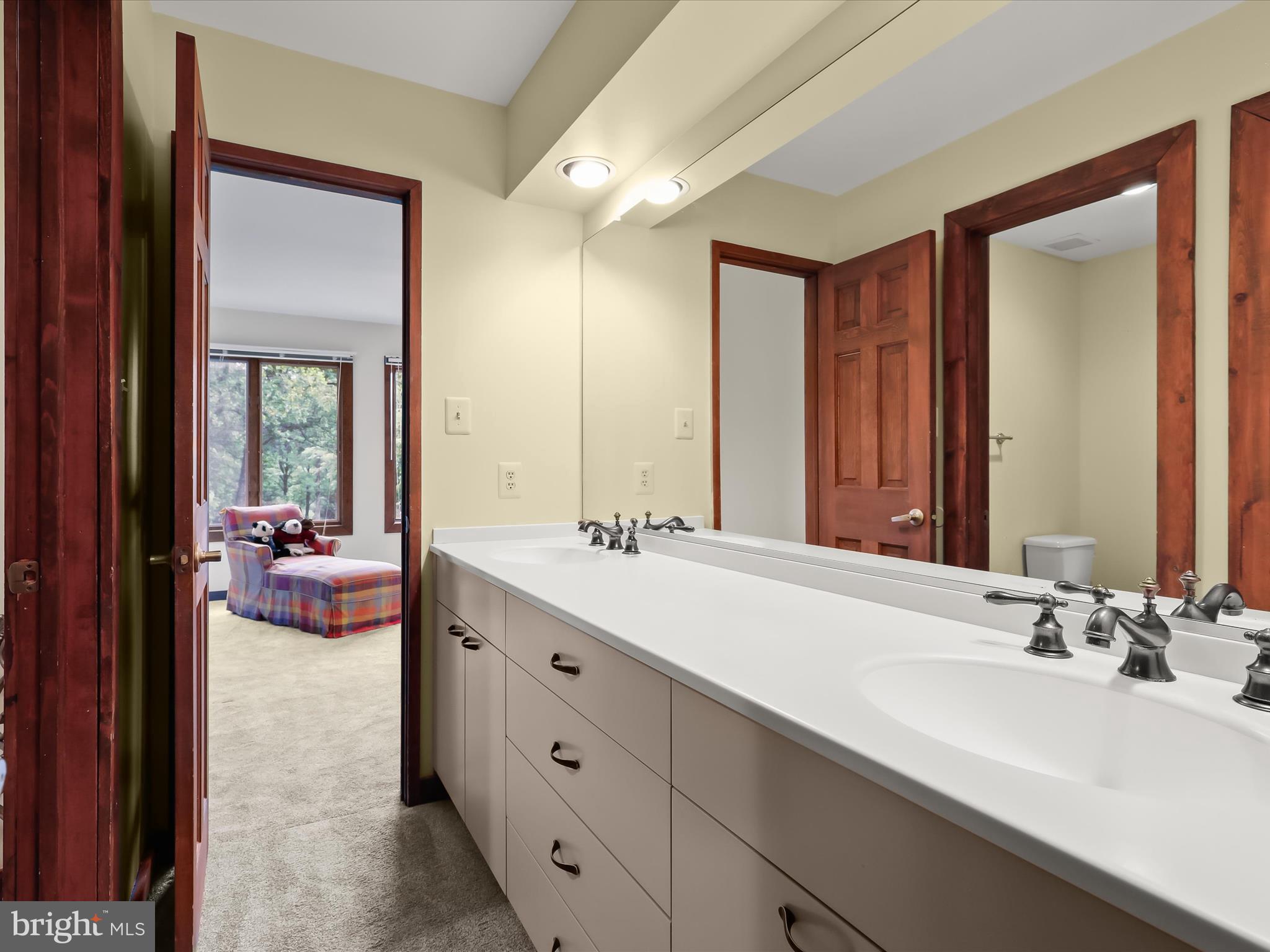 RIDGEWOOD - Residential