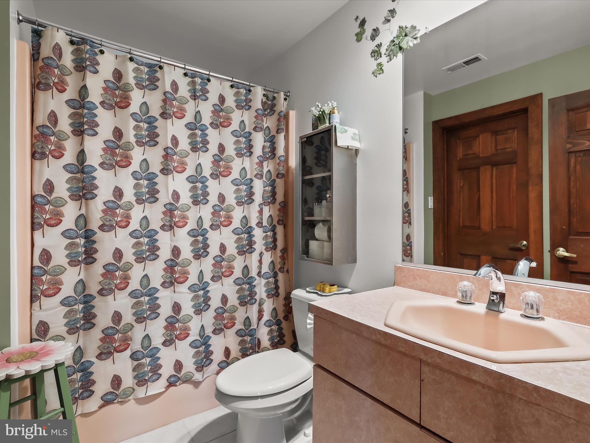 RIDGEWOOD - Residential