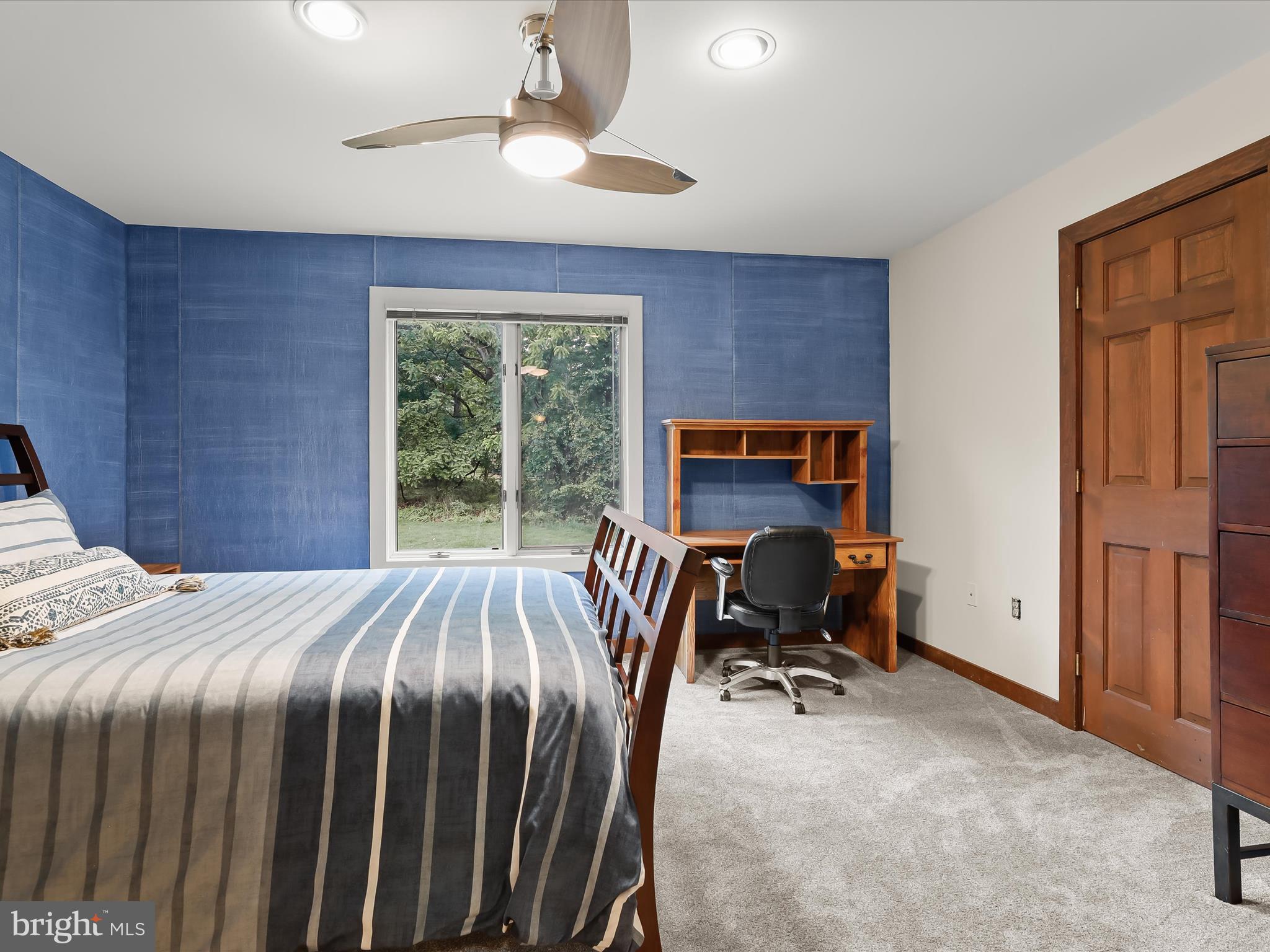 RIDGEWOOD - Residential