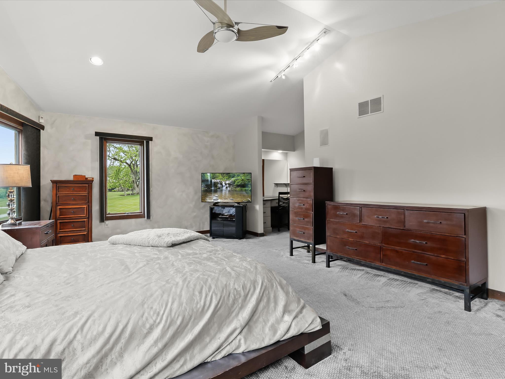 RIDGEWOOD - Residential