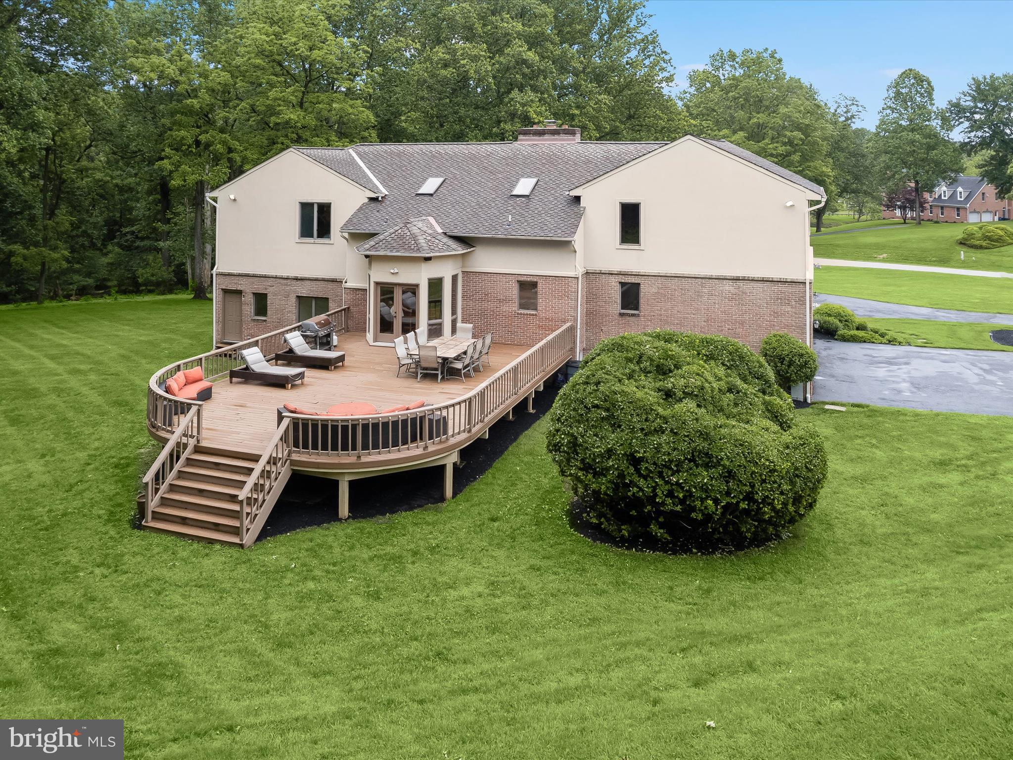 RIDGEWOOD - Residential