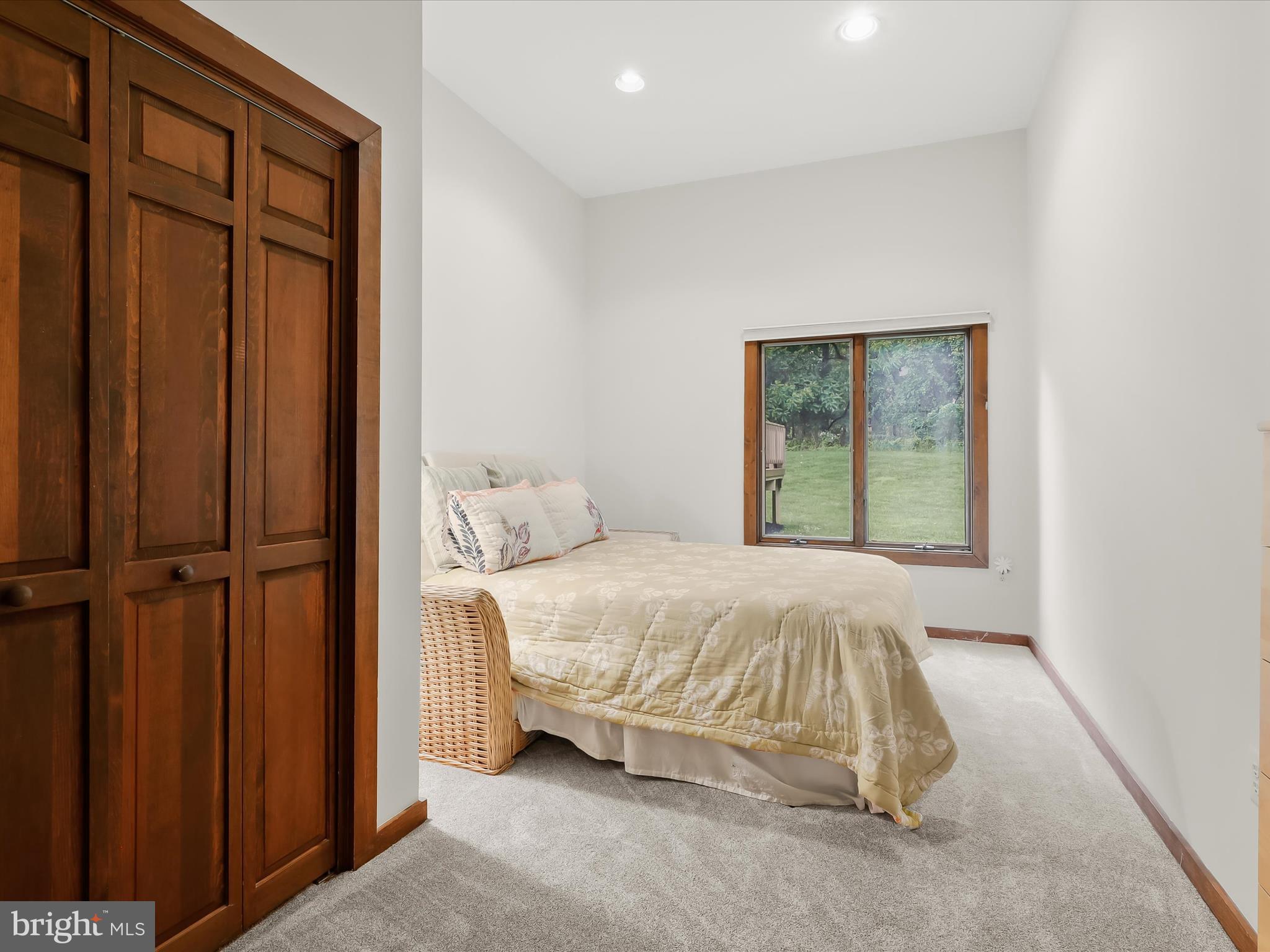 RIDGEWOOD - Residential