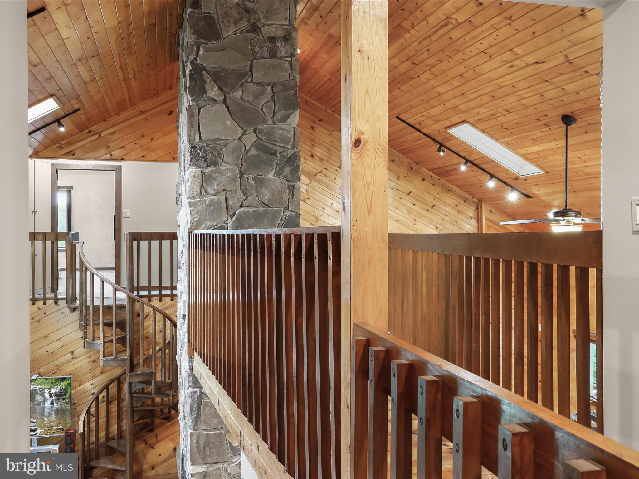 RIDGEWOOD - Residential