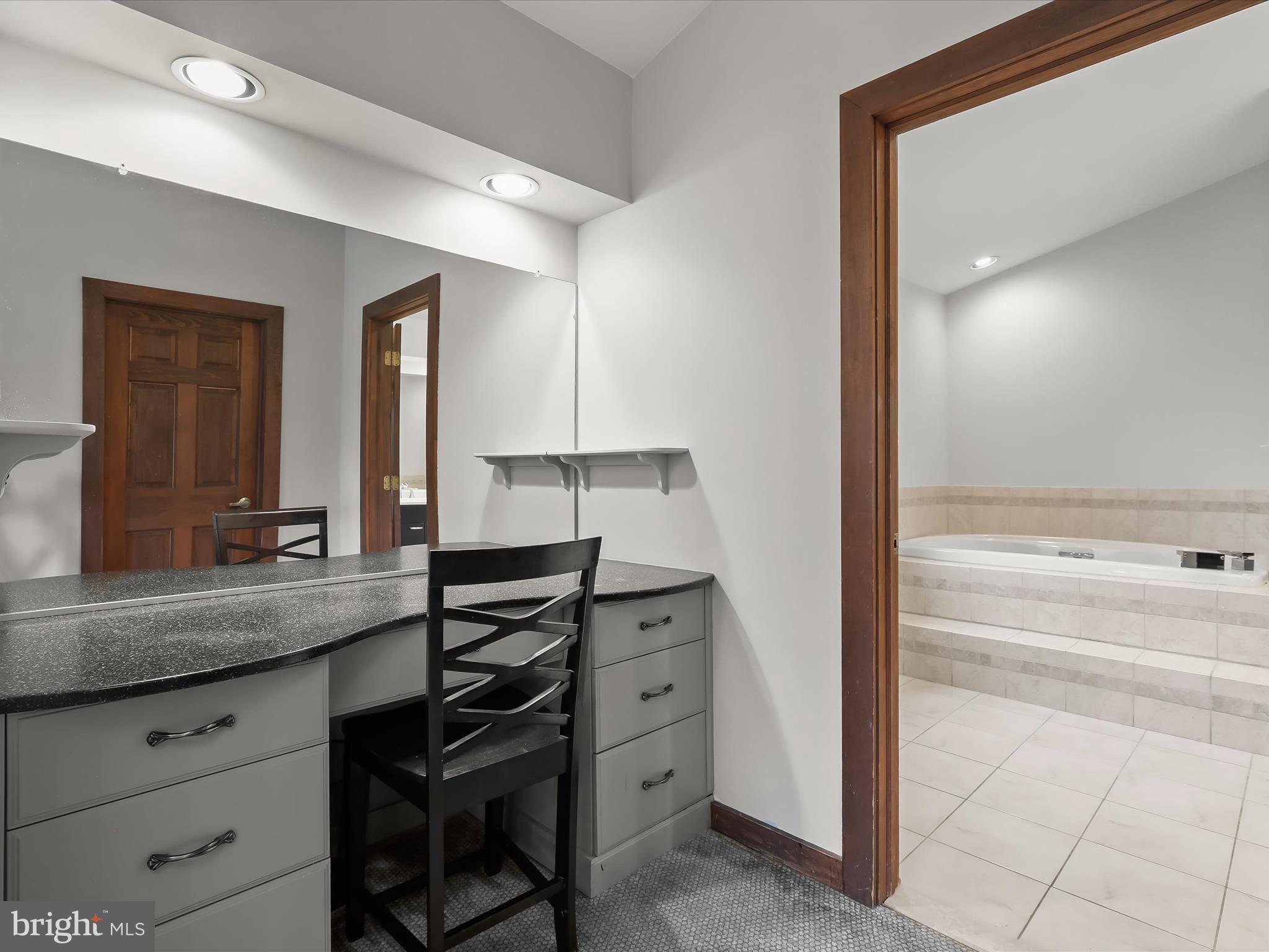 RIDGEWOOD - Residential