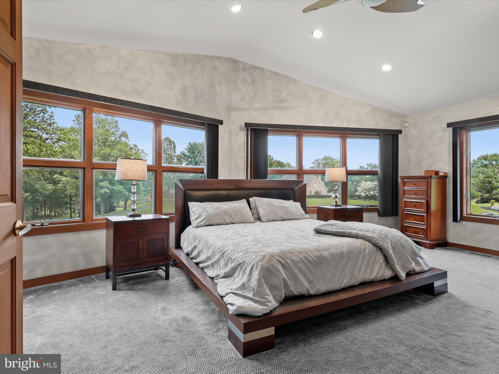 RIDGEWOOD - Residential