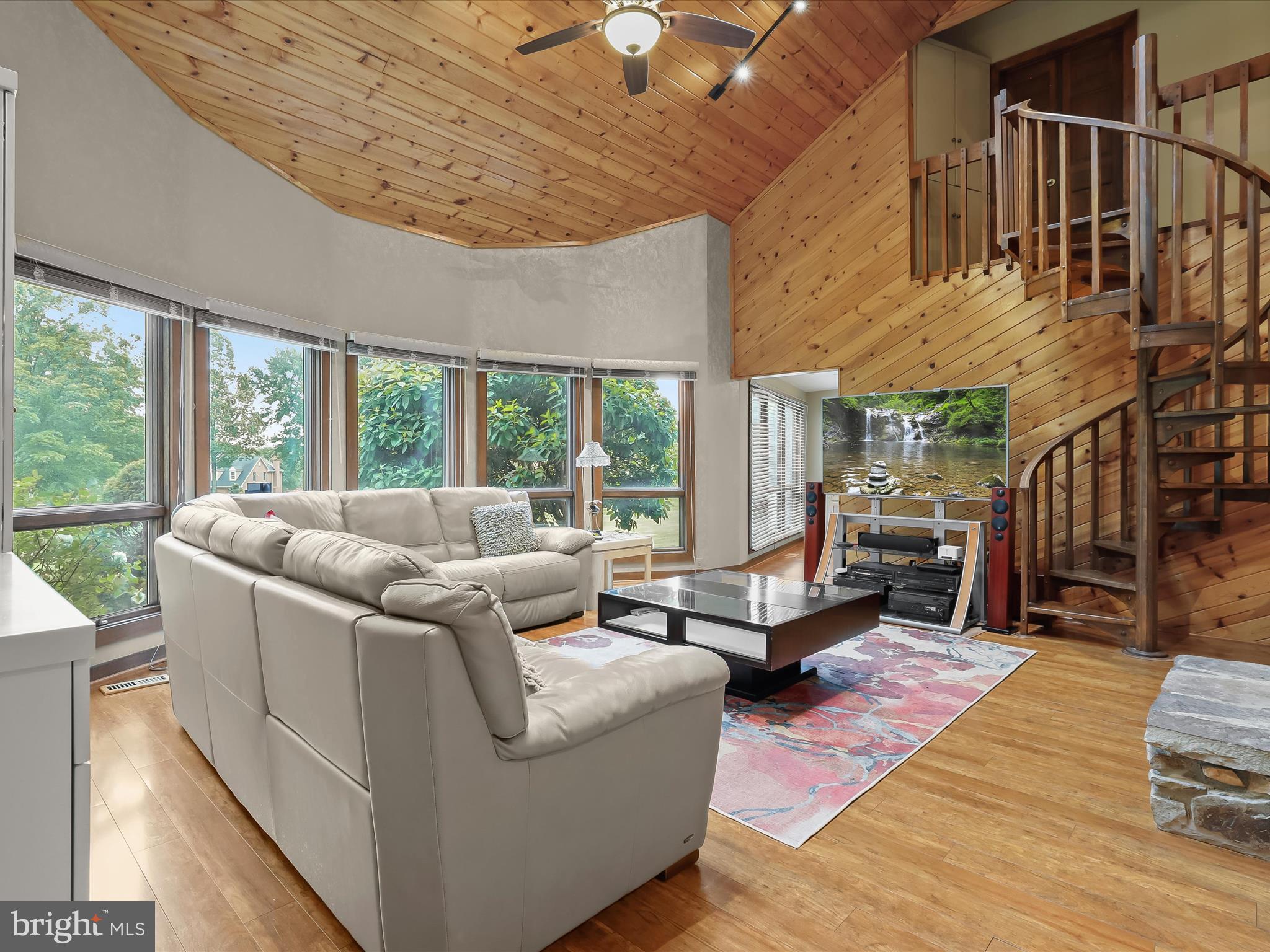 RIDGEWOOD - Residential