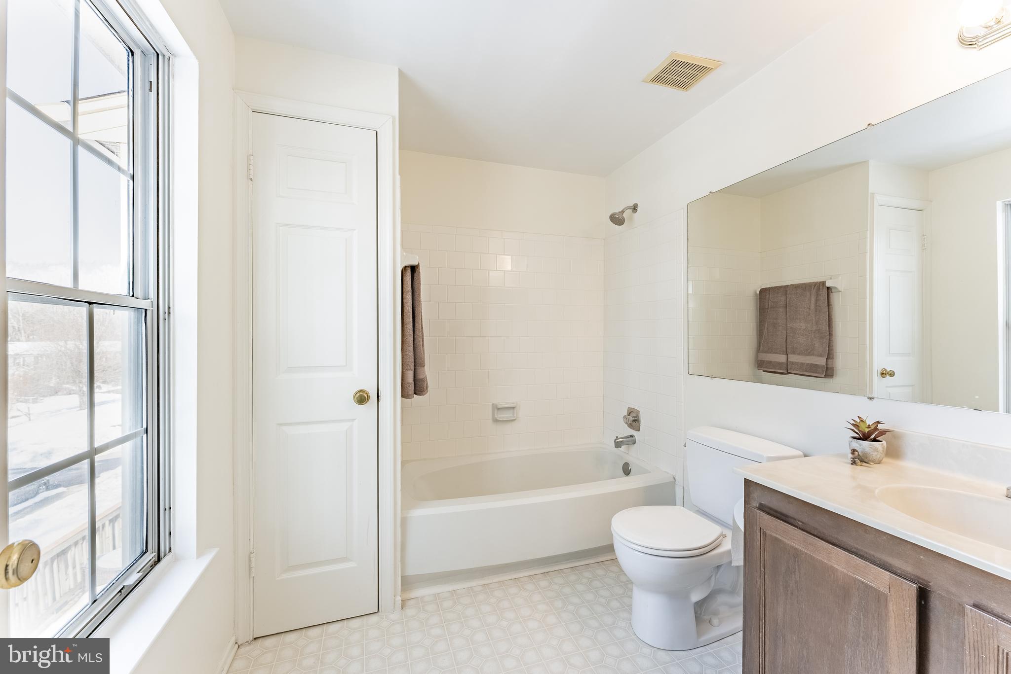 BURKE CENTRE - Residential